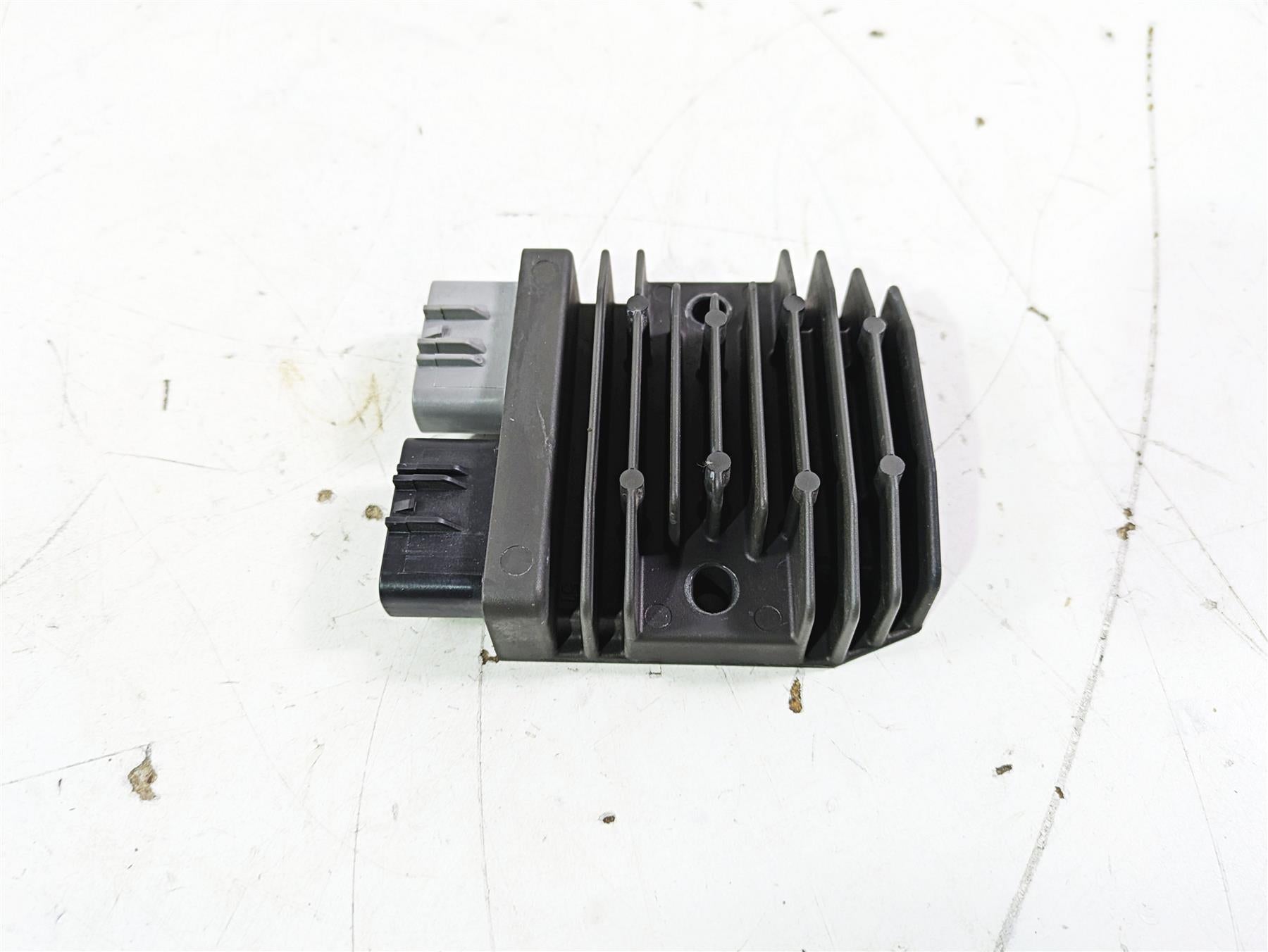 2015 Ducati Panigale 1299 S Rectifier Voltage Regulator 54040301B FH020AA {{ shop.shopifyCountryName }} - Mototech271