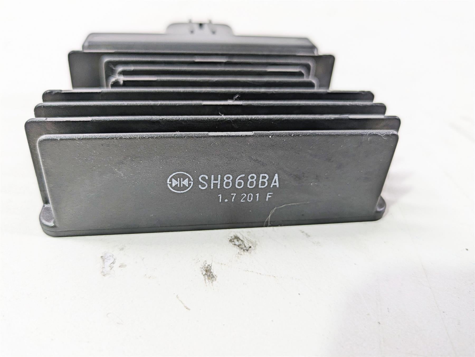 2022 Kawasaki ZR900RS Cafe Rectifier Voltage Regulator SH868BA 21066-0760 {{ shop.shopifyCountryName }} - Mototech271