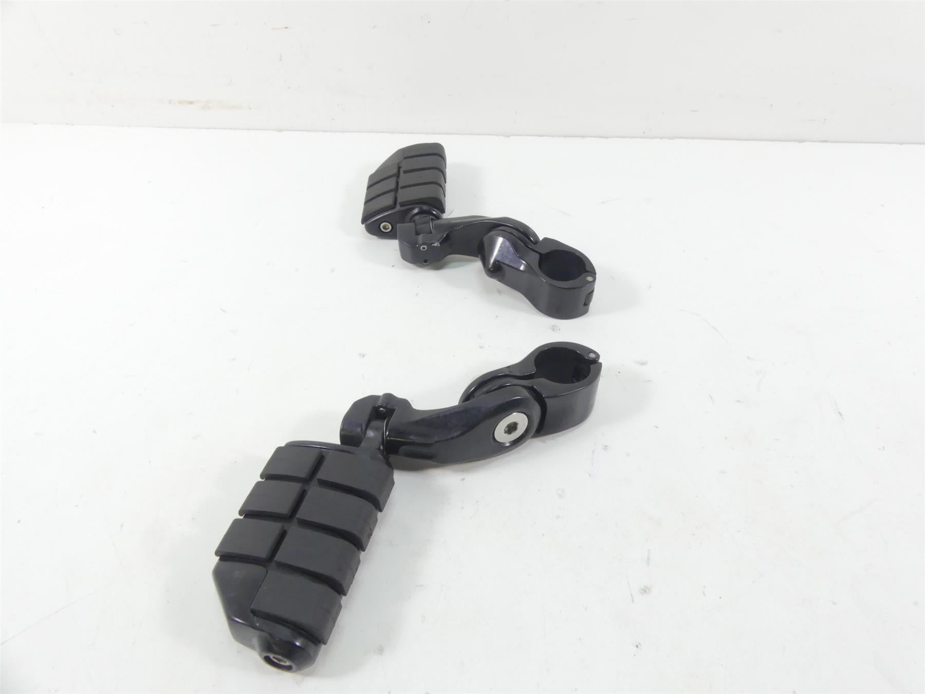 2007 Yamaha XVS1300 V-Star Black Adjustable Highway Bar Foot Peg Rests {{ shop.shopifyCountryName }} - Mototech271