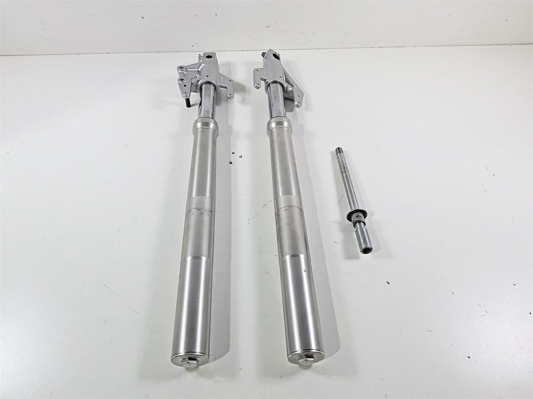 2005 Suzuki VZ800 M50 Boulevard Straight Front Fork Set 51103-39G00 51104-39G00 {{ shop.shopifyCountryName }} - Mototech271