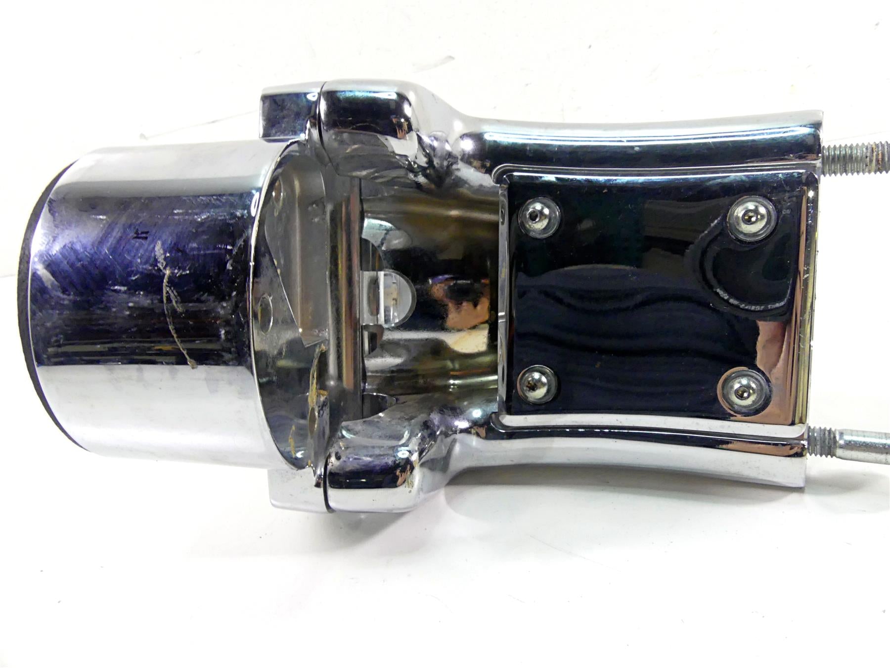2005 Harley VRSCSE CVO V-Rod Tacho Speedo Meter Gauge Holder Chrome 56505-05 {{ shop.shopifyCountryName }} - Mototech271