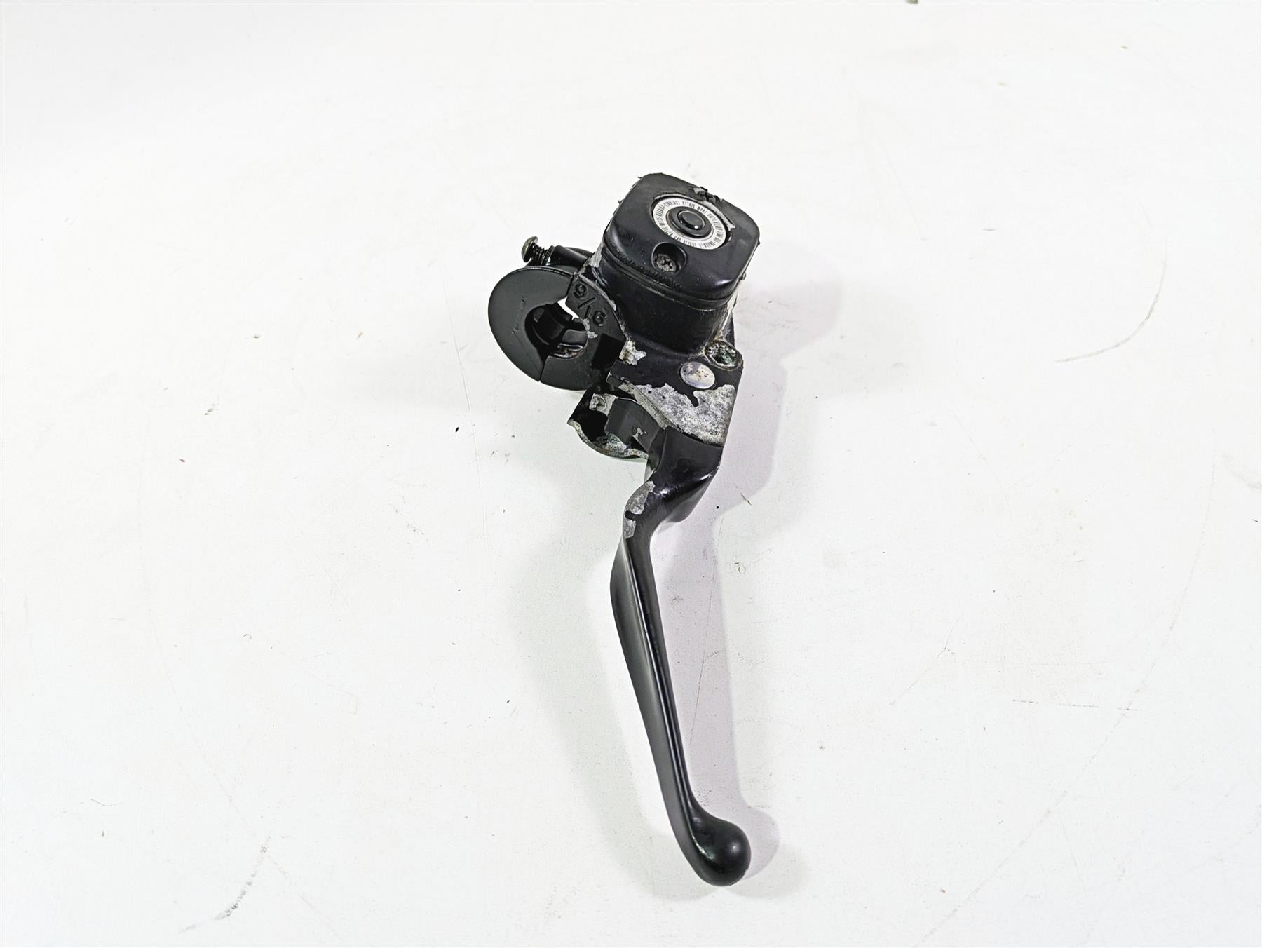 2008 Harley FLSTSB Cross Bones Front Master Cylinder 9/16" Bore 45019-08C {{ shop.shopifyCountryName }} - Mototech271