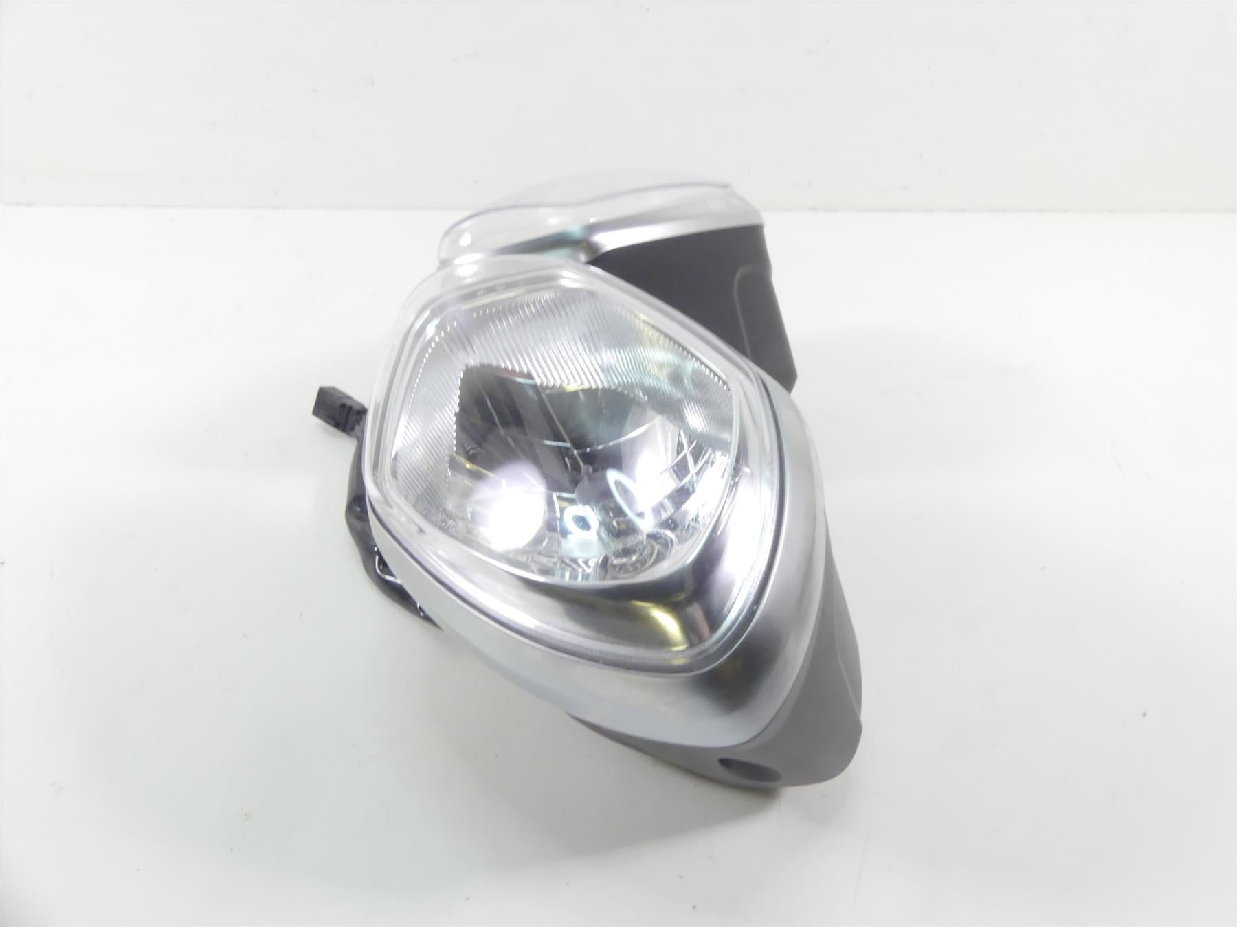 2015 Triumph 1050 Speed Triple R Headlight Head Light Lamp Lens Set T2701952 {{ shop.shopifyCountryName }} - Mototech271