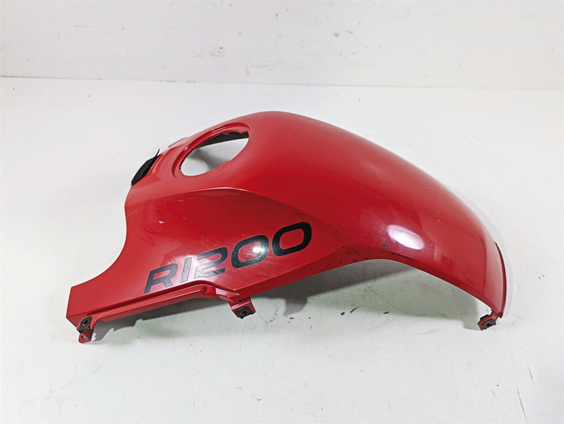 2009 BMW R1200GS K255 Adv Tank Center Cover Fairing Magmarot 46637706284 {{ shop.shopifyCountryName }} - Mototech271
