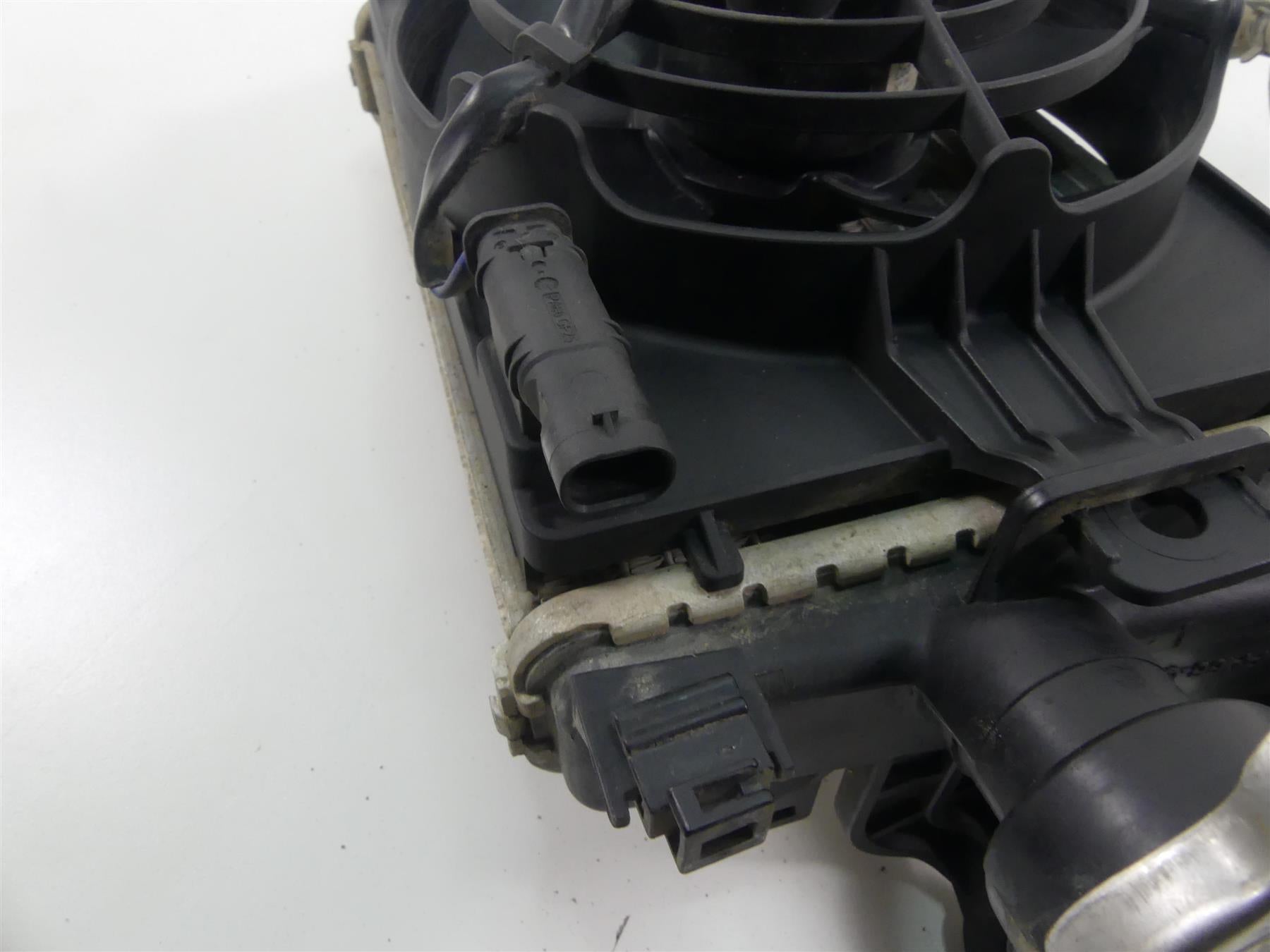 2019 BMW R1250GS K50 Left Radiator Fan Cover Set -No Leaks 17118546408 {{ shop.shopifyCountryName }} - Mototech271