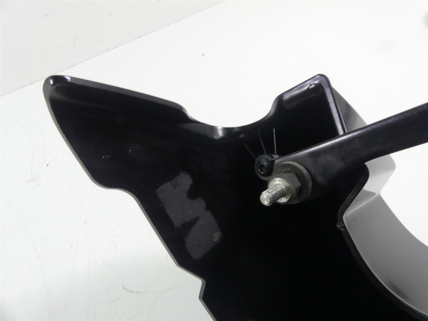 2017 Harley FXSE CVO Pro Street Breakout Front Lower Bug Spoiler Cover 57200142 {{ shop.shopifyCountryName }} - Mototech271