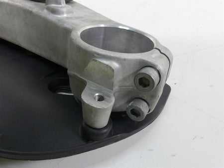 2004 Aprilia RSV 2 1000R Mille Lower Triple Tree AP8163122 {{ shop.shopifyCountryName }} - Mototech271