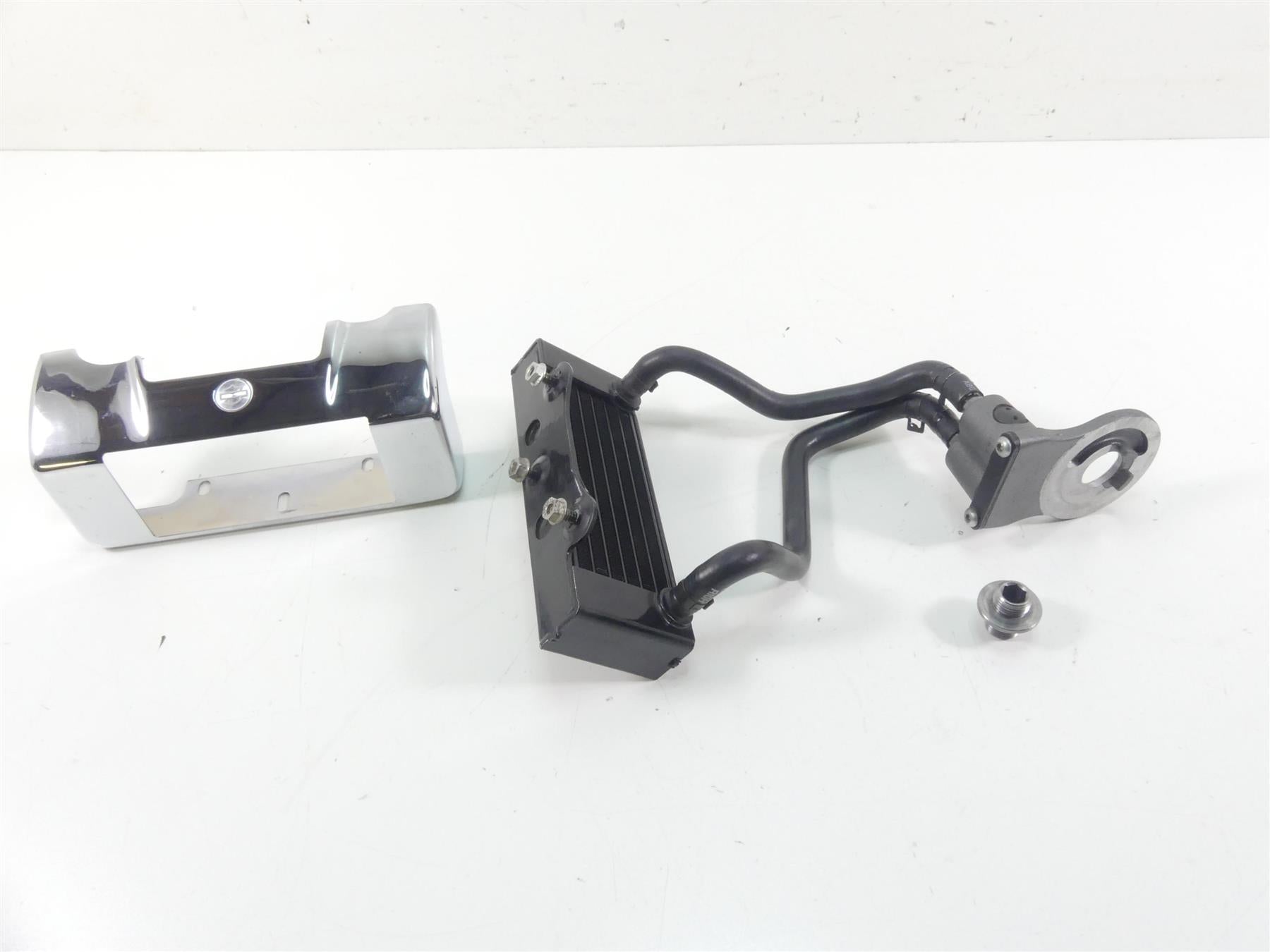2009 Harley FLHTCU SE4 CVO E-Glide Oil Cooler + Flange Adapter & Cover 63068-09