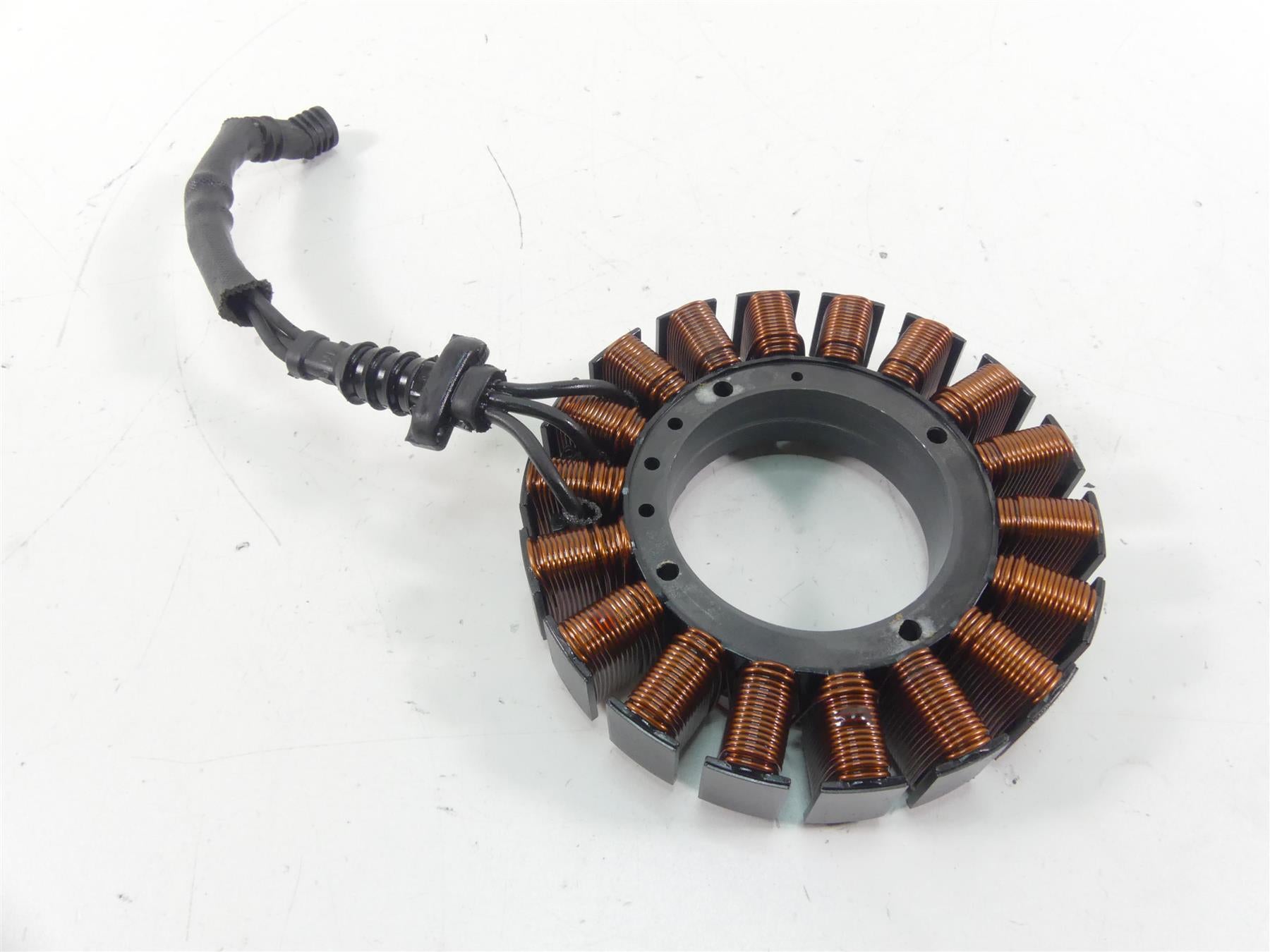 2015 Harley FLD Dyna Switchback Stator Alternator Generator Magneto 30017-08