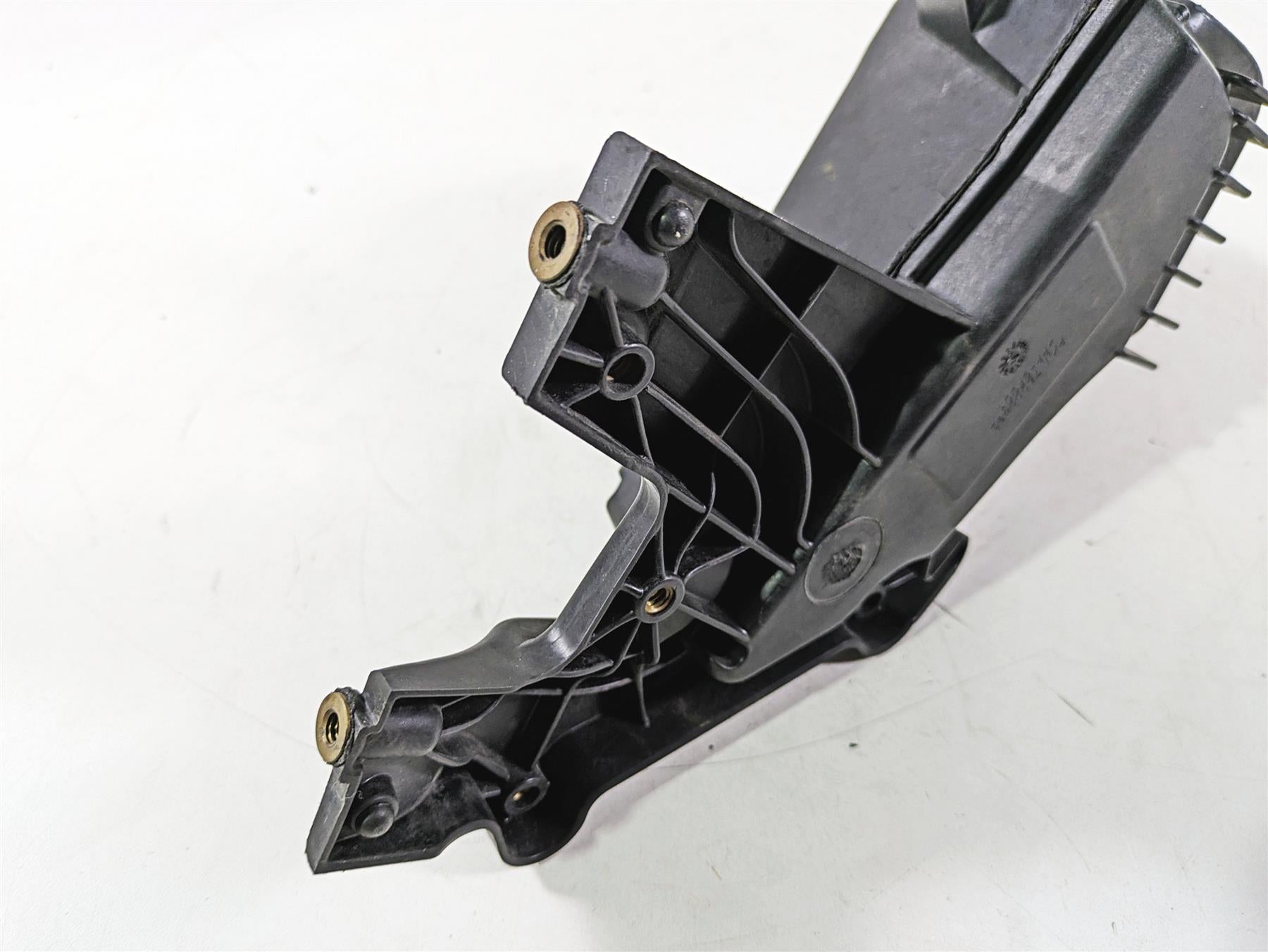 2017 Harley Touring FLTRXS Road Glide Media Storage Compartment Left 76000422 {{ shop.shopifyCountryName }} - Mototech271