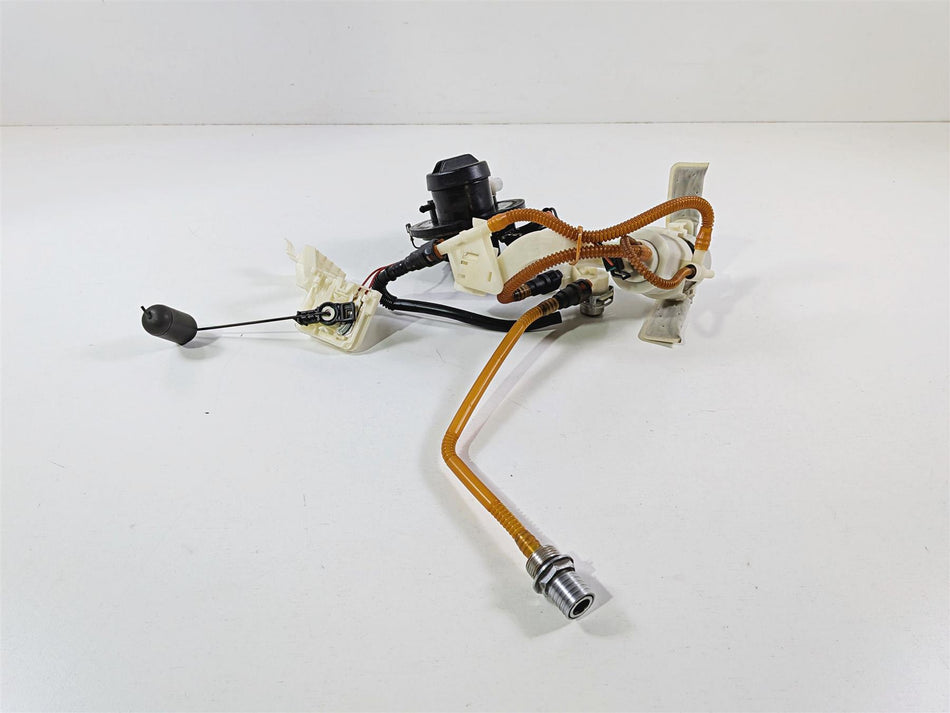 2016 Harley Touring FLHX Street Glide Fuel Gas Pump & Sending Unit 62908-08