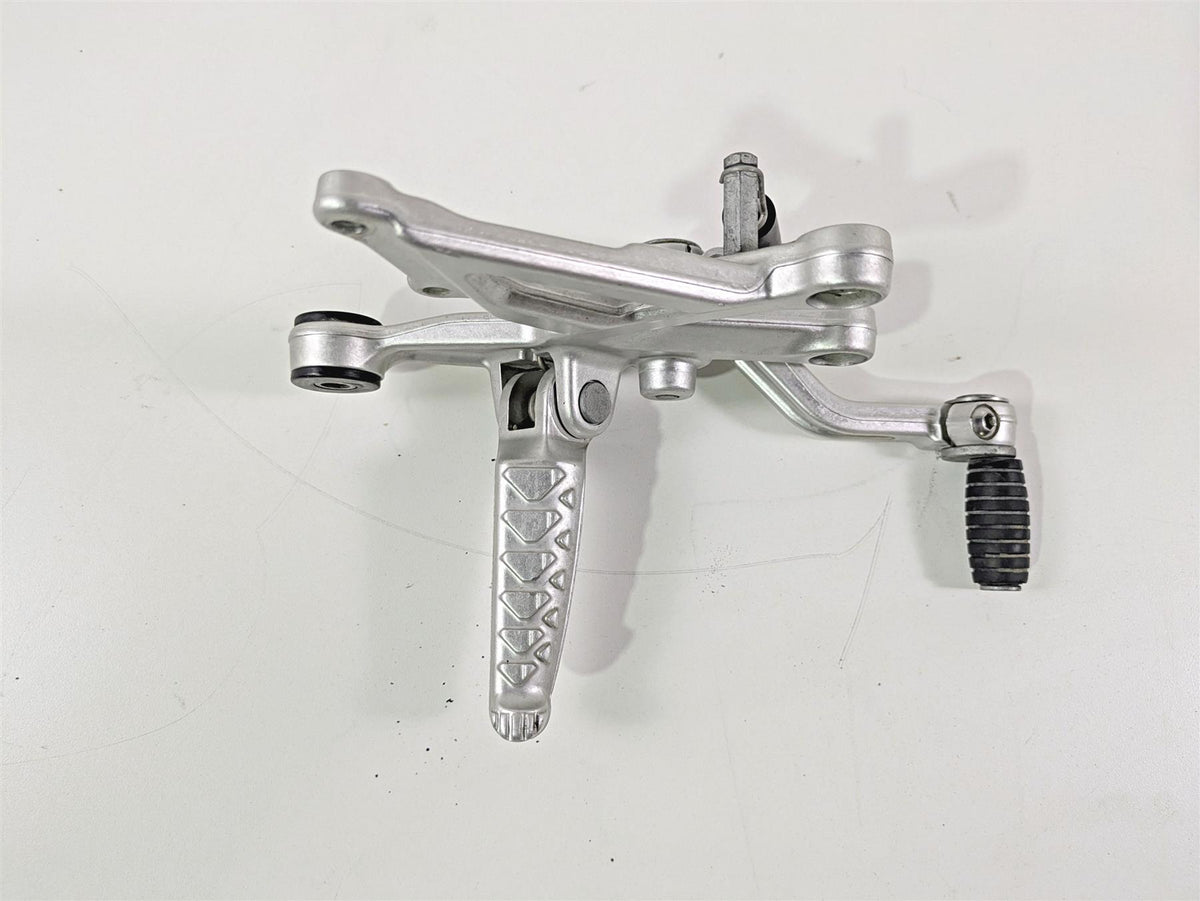 2017 Aprilia RSV 1100 Tuono V4 Factory Right Front Footpeg & Brake Ped 858734 {{ shop.shopifyCountryName }} - Mototech271