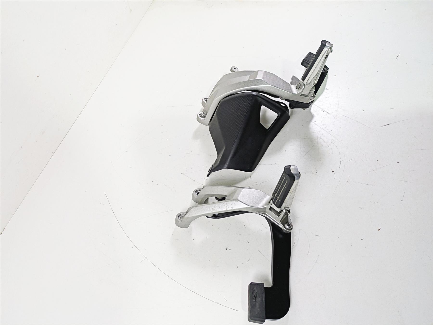 2012 Yamaha XT1200 Super Tenere Rear Passenger Footpeg Set 23P-27430-00-00 {{ shop.shopifyCountryName }} - Mototech271