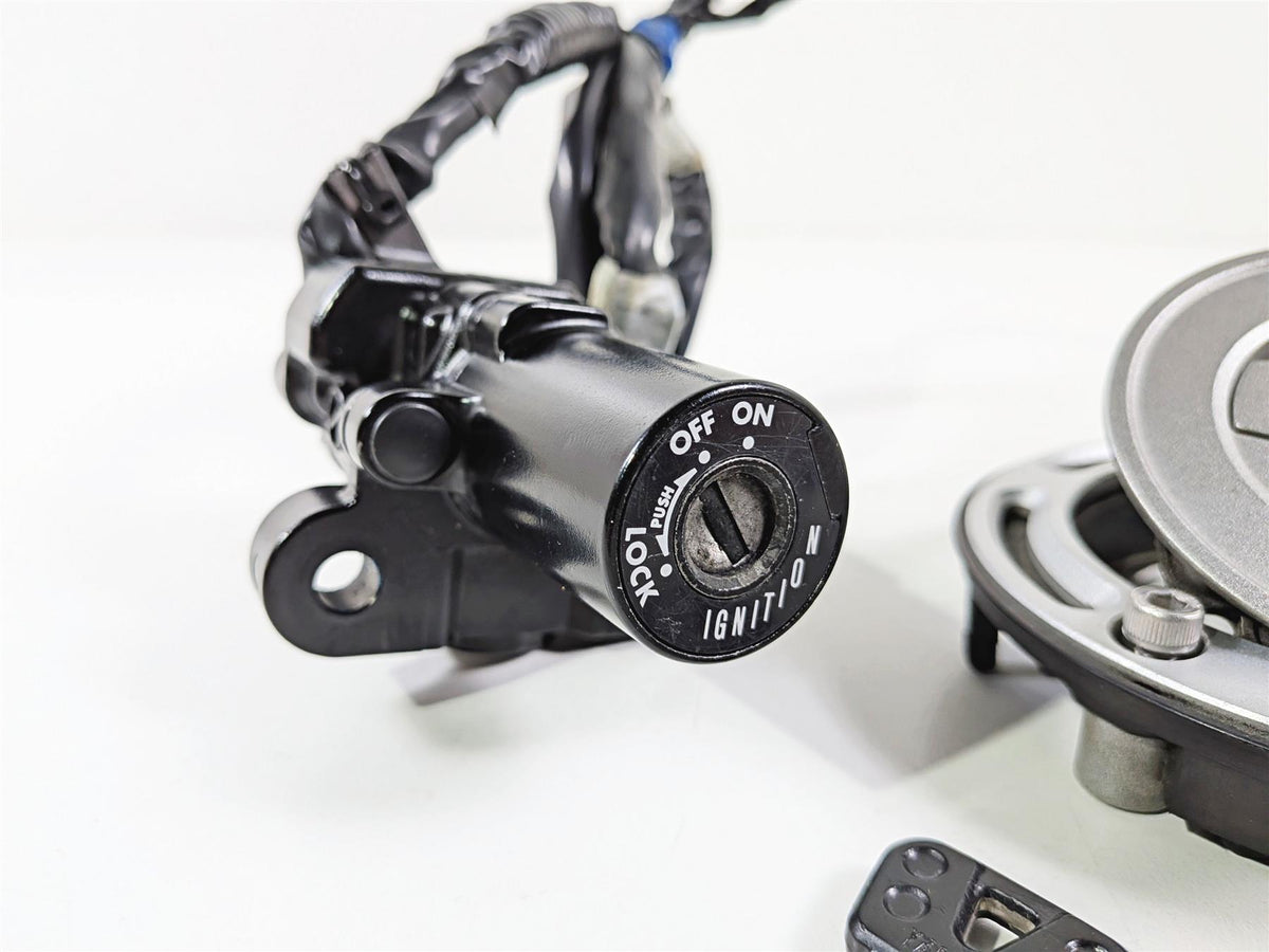 2024 Yamaha YZF R1 RN65 Ignition Switch Key Lock Set B3L-82501-11-00 {{ shop.shopifyCountryName }} - Mototech271