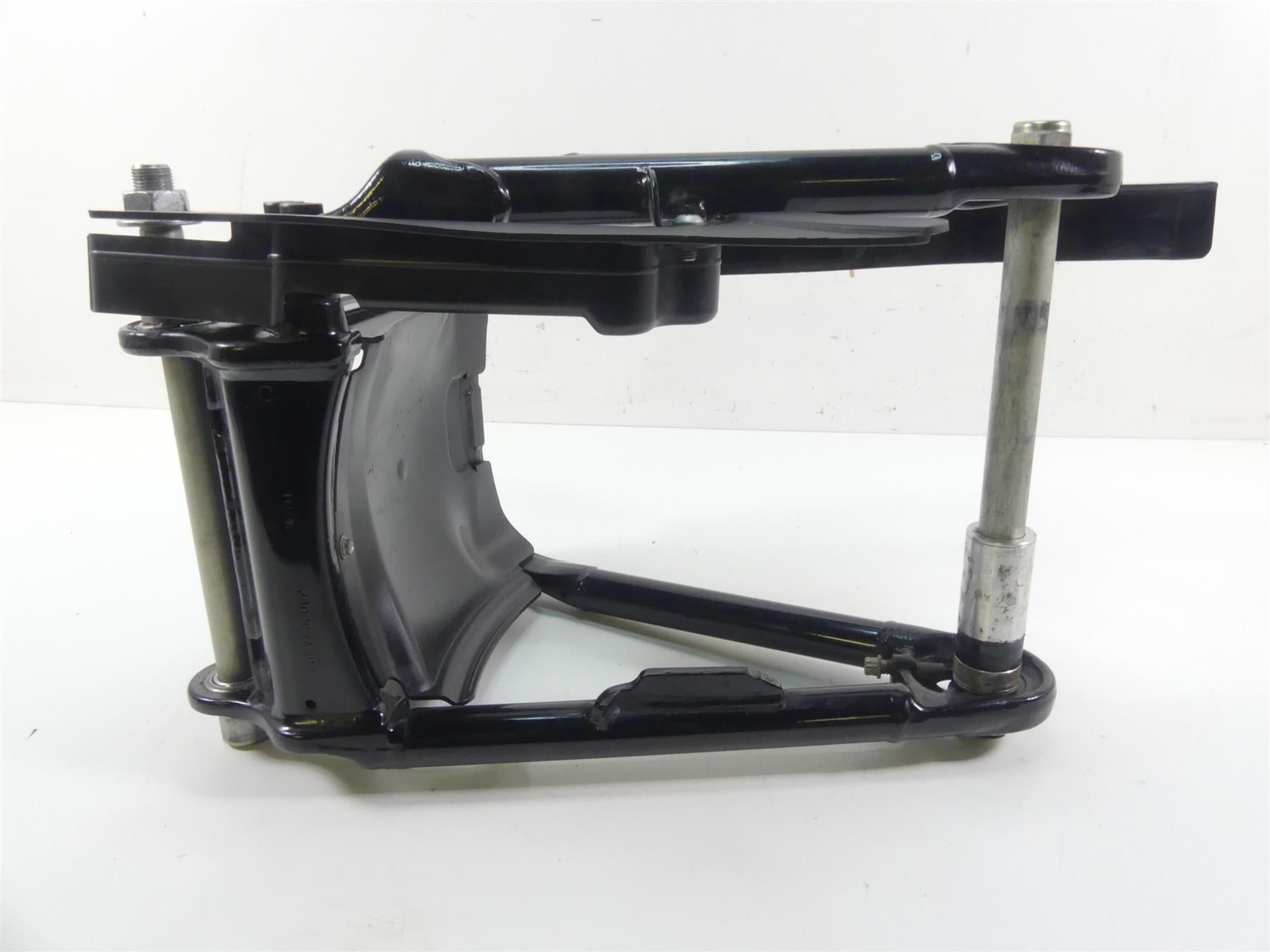 2020 Harley Softail FXBB Street Bob Swingarm Swing Arm + Axle & Guards 47400099 {{ shop.shopifyCountryName }} - Mototech271