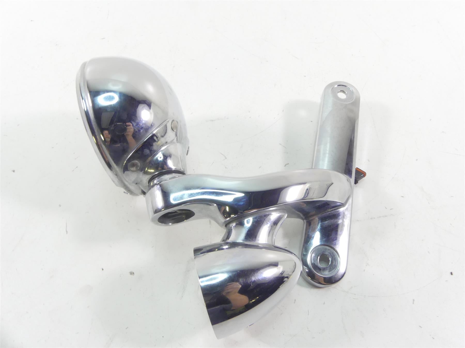 2017 Harley Touring FLHTKL Electra Glide Front Left Spotlight Bucket 67800089 {{ shop.shopifyCountryName }} - Mototech271