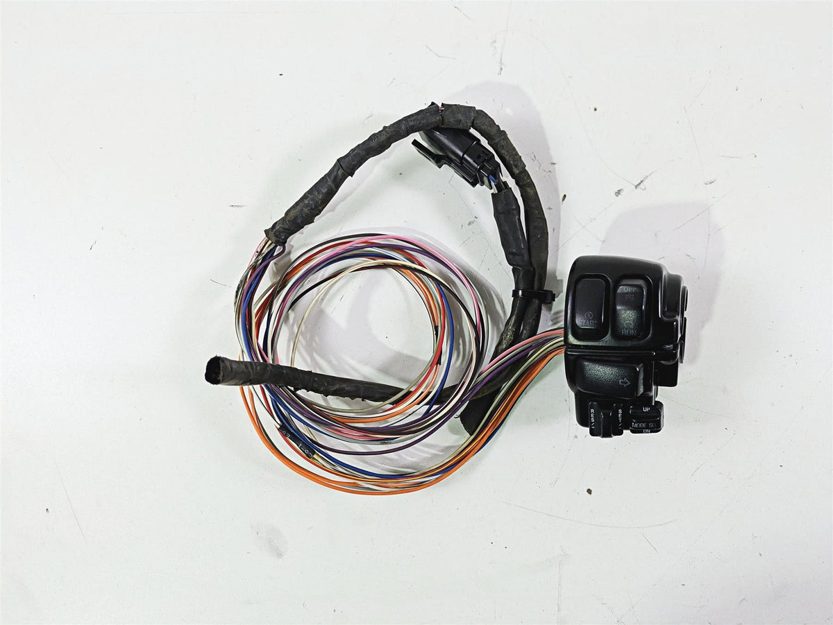 2011 Harley Touring FLHTCUSE CVO E-Glide Right Hand Control Switch 71684-06A {{ shop.shopifyCountryName }} - Mototech271