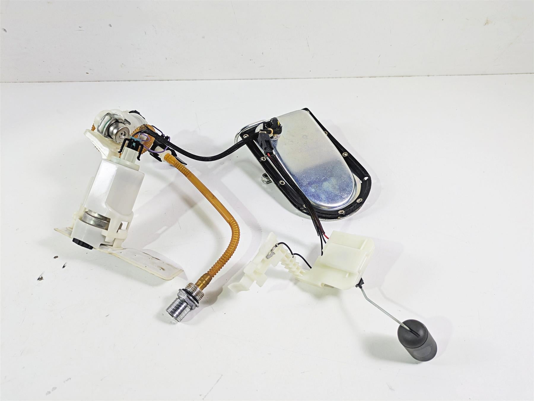 2014 Harley FXDF Dyna Fat Bob Fuel Gas Petrol Pump -Tested 75218-04D {{ shop.shopifyCountryName }} - Mototech271
