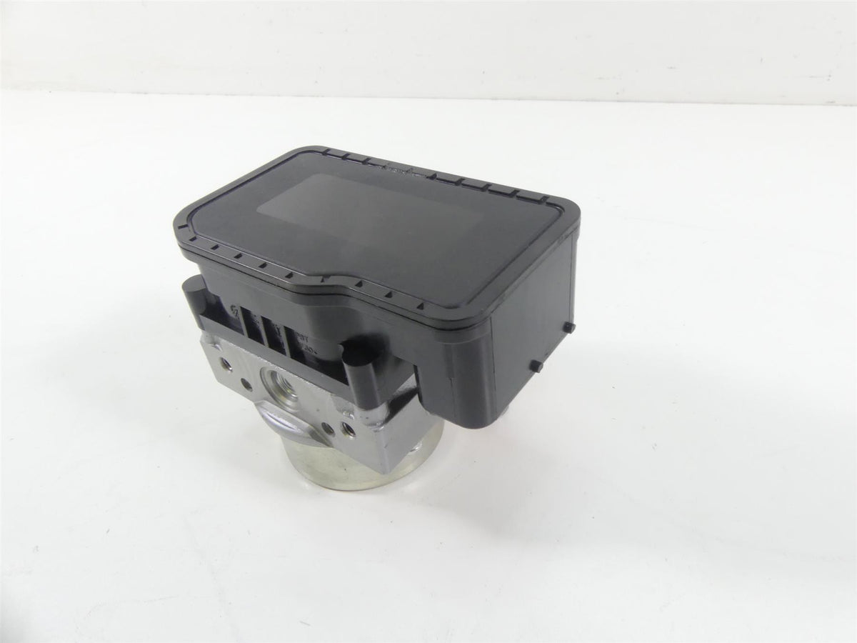 2015 Triumph 1050 Speed Triple R Nissin Abs Brake Pump Module T2024104 {{ shop.shopifyCountryName }} - Mototech271