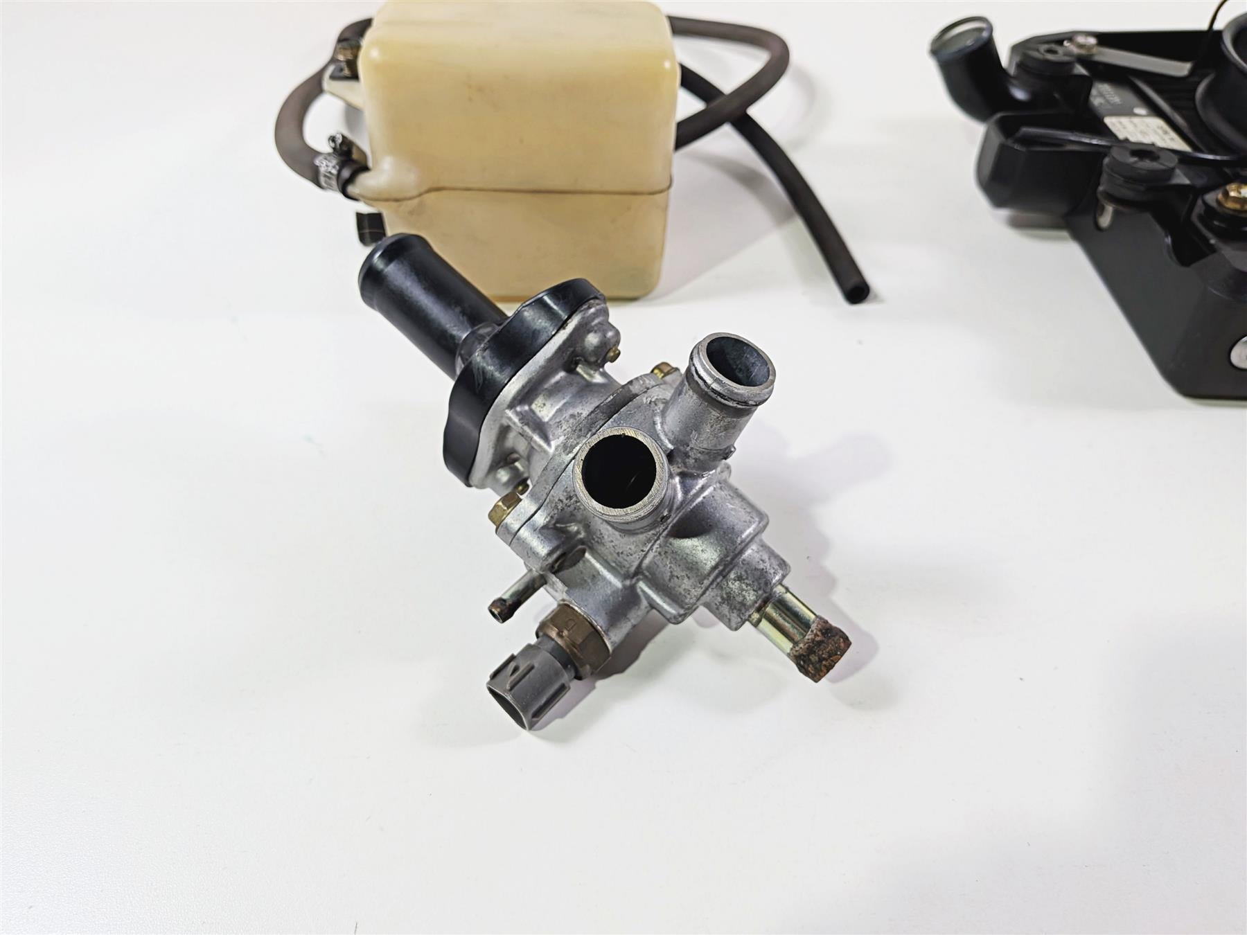 2003 Honda V-Twin VTX1800 C Radiator Fan Reservoir Hoses Guard Set 19010-MCH-C20 {{ shop.shopifyCountryName }} - Mototech271