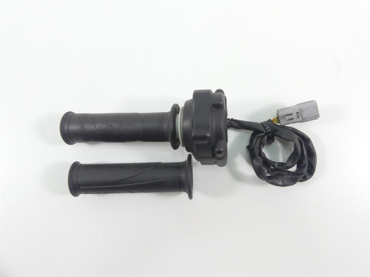2017 Ducati 939 S Supersport E-Throttle Grip Handle Set 66020093B {{ shop.shopifyCountryName }} - Mototech271