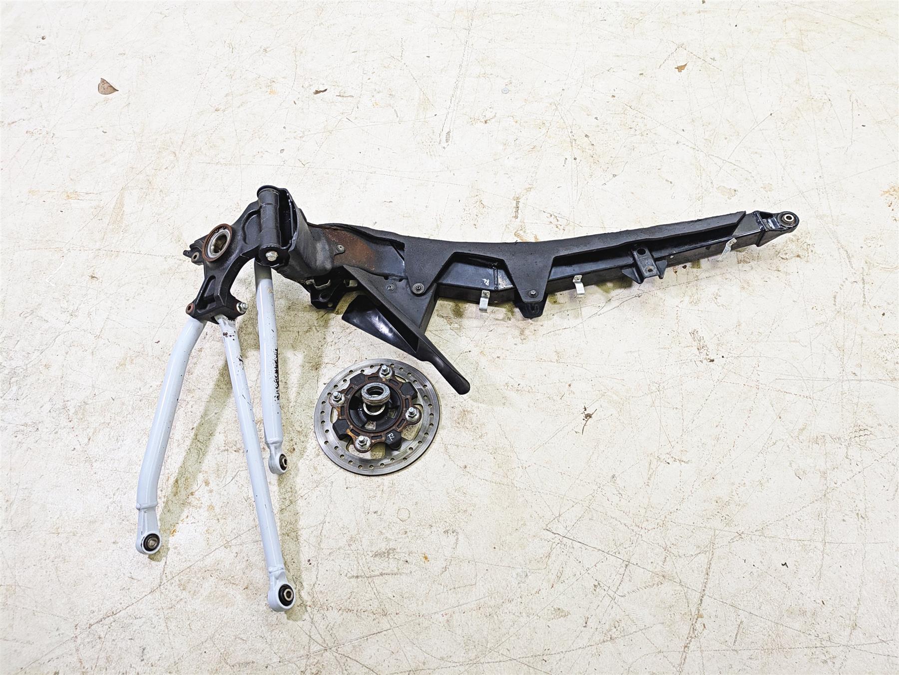 2020 Kawasaki Teryx KRX KRF 1000 Rear Left Trailing Arm 39007-0428 39186-0325 {{ shop.shopifyCountryName }} - Mototech271