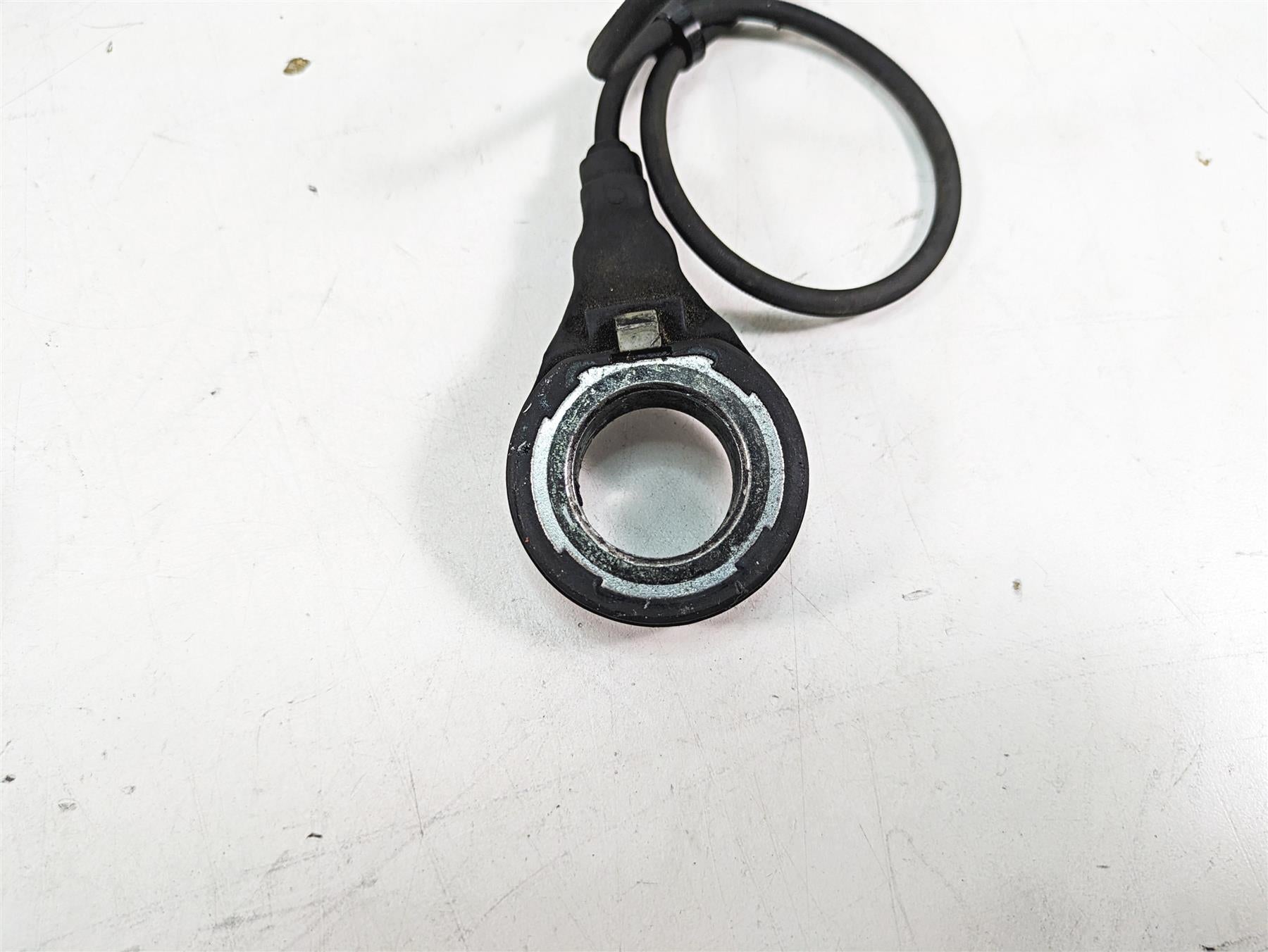 2014 Harley Touring FLHTK Electra Glide Abs Brake Wheel Speed Sensors 32700015 {{ shop.shopifyCountryName }} - Mototech271