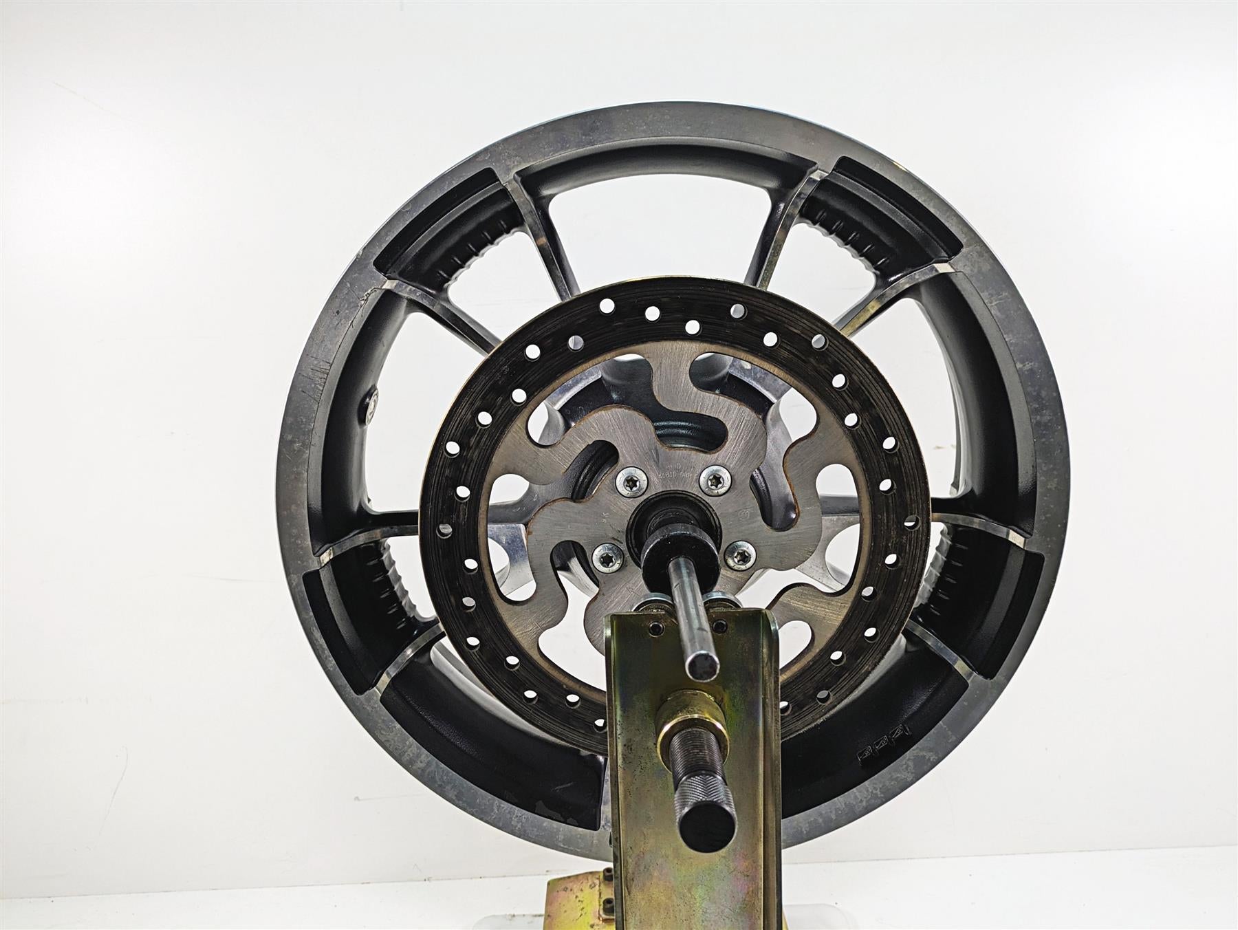 2020 Harley Touring FLHX Street Glide Straight 18x5 Enforcer Rear Wheel 40900594 {{ shop.shopifyCountryName }} - Mototech271