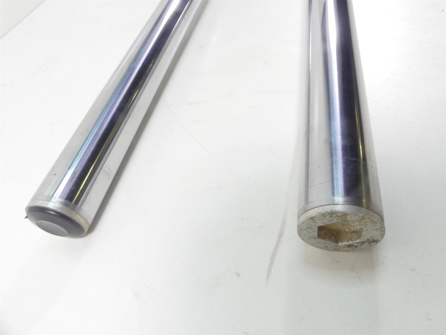 1980 Honda CB750C Custom Front Showa Straight Forks 51400-425-731 51500-425-731 {{ shop.shopifyCountryName }} - Mototech271