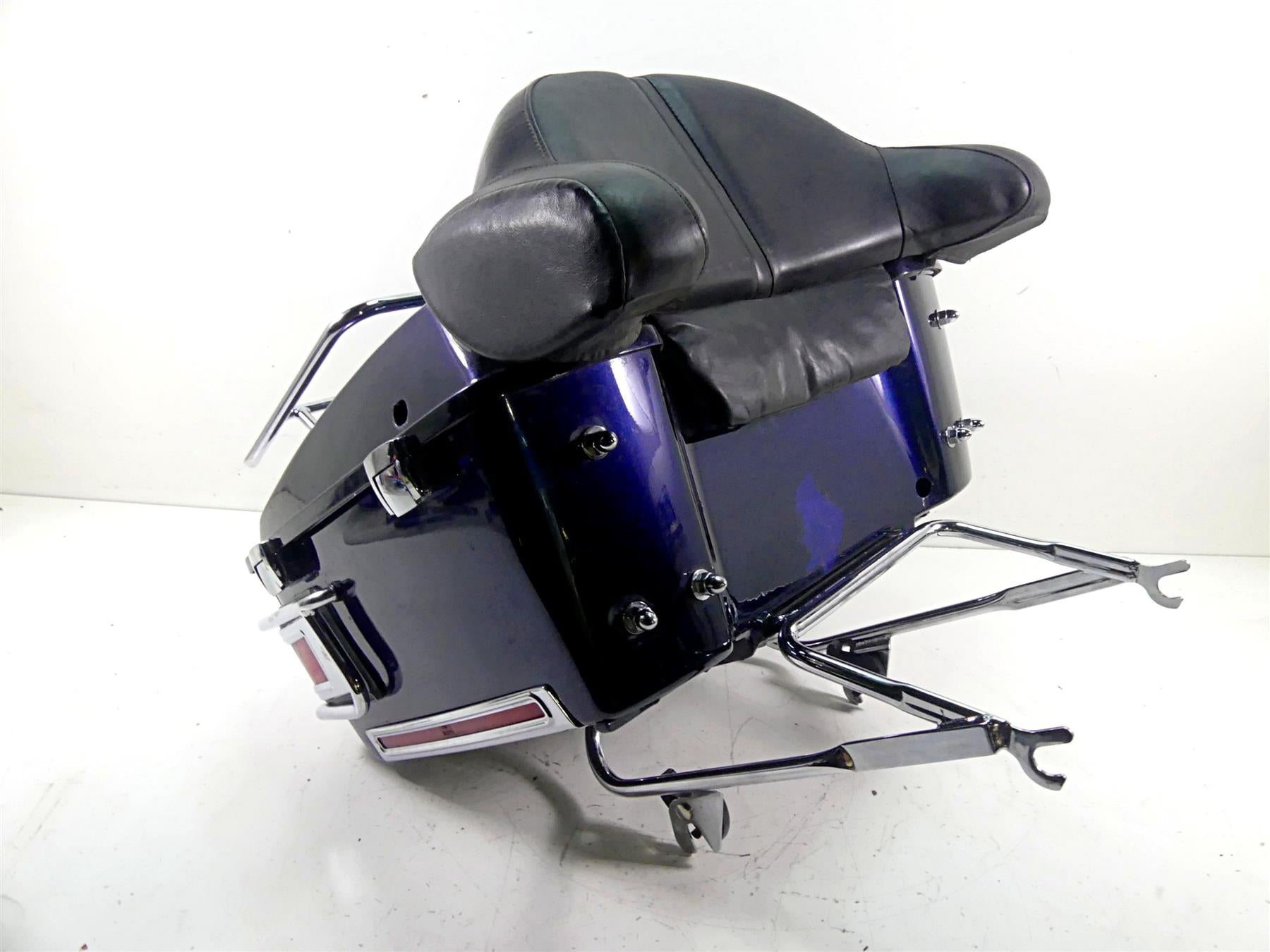 2002 Harley Touring FLHTC Electra Glide Complete Trunk & Mount Bracket 53140-00