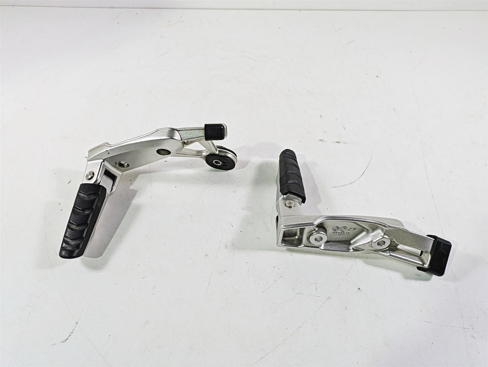 2012 BMW R1200R K27 Rear Passenger Foot Peg Rest Set 46717728893 46717728894 {{ shop.shopifyCountryName }} - Mototech271