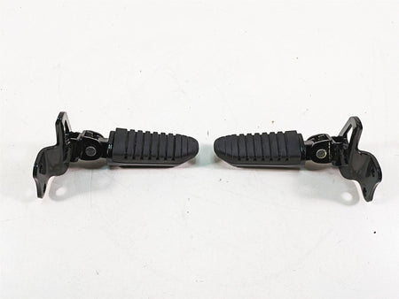 2016 Suzuki M109R VZR1800 Rear Passenger Footpeg Set 43600-48G00 43700-48G00 {{ shop.shopifyCountryName }} - Mototech271
