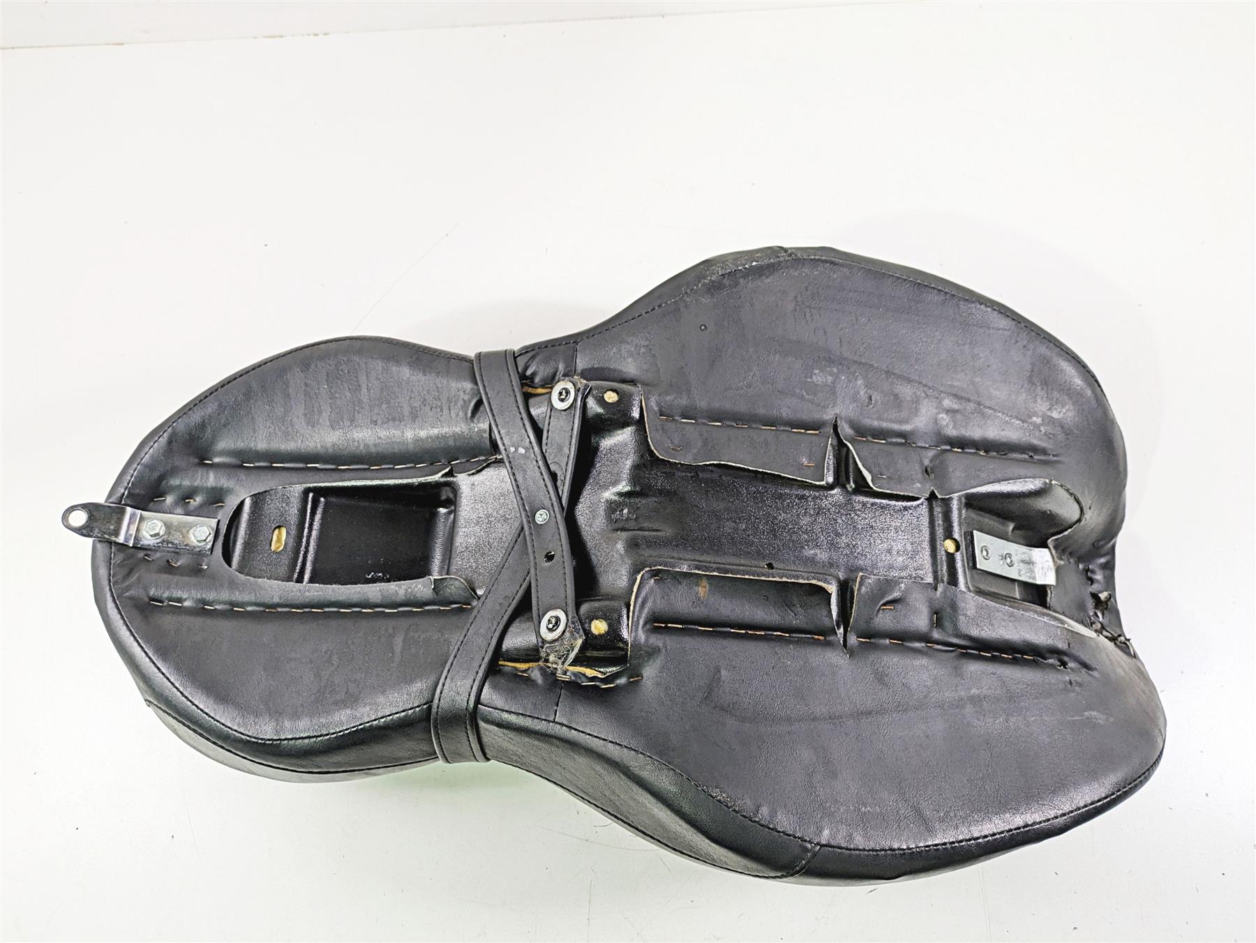 2002 Harley Dyna FXDL Low Rider Sundowner Driver Rider Seat Saddle 51540-01A {{ shop.shopifyCountryName }} - Mototech271