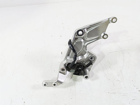 2021 Yamaha Tenere 700 XTZ7 Right Footpeg Foot Peg & Mount BW3-F7443-00-00 {{ shop.shopifyCountryName }} - Mototech271