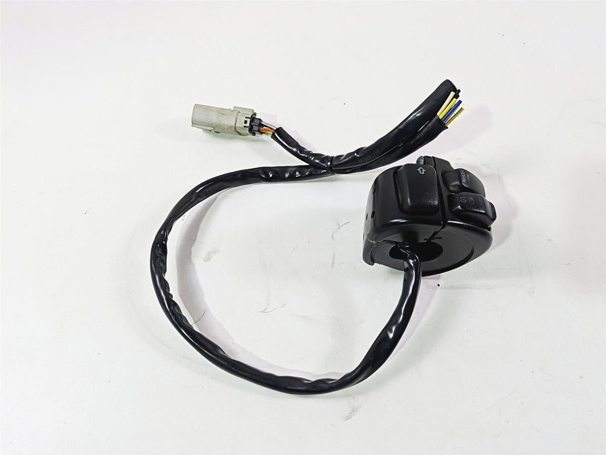 2011 Harley FXDC Dyna Super Glide Left Hand Control Switch - Read 71682-06A {{ shop.shopifyCountryName }} - Mototech271
