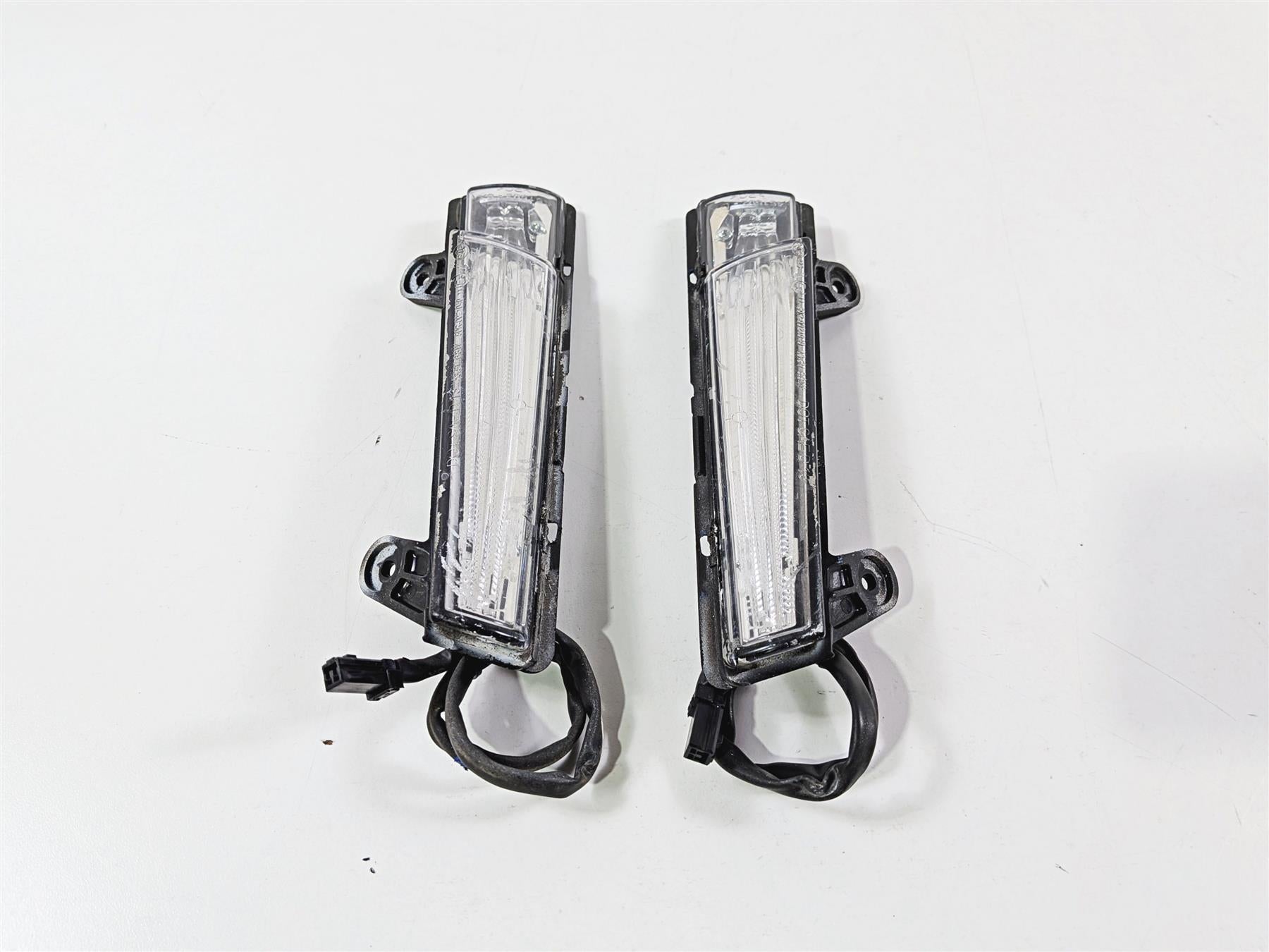 2015 Ducati Diavel Dark Front Blinker Turn Signal Set -Read 53010301B 53010311B-Mototech271
