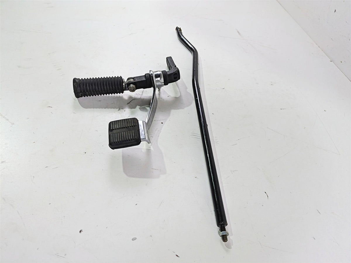 2015 Harley FXDF Dyna Fat Bob Front Right Fw Foot peg & Brake Pedal 42663-03A {{ shop.shopifyCountryName }} - Mototech271