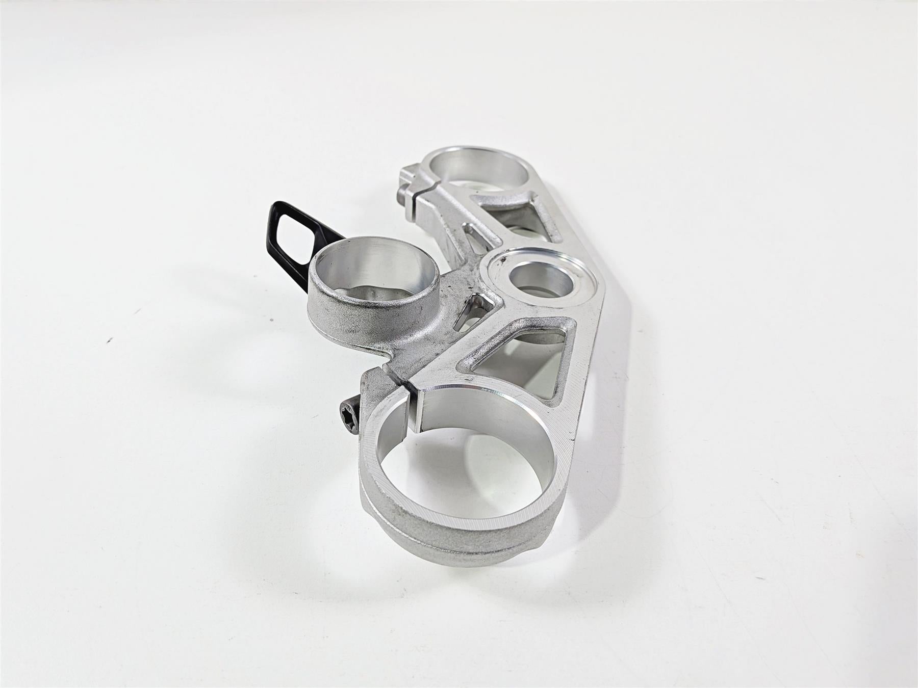 2014 BMW S1000RR K46 Upper Triple Tree Steering Clamp 31428526854 {{ shop.shopifyCountryName }} - Mototech271