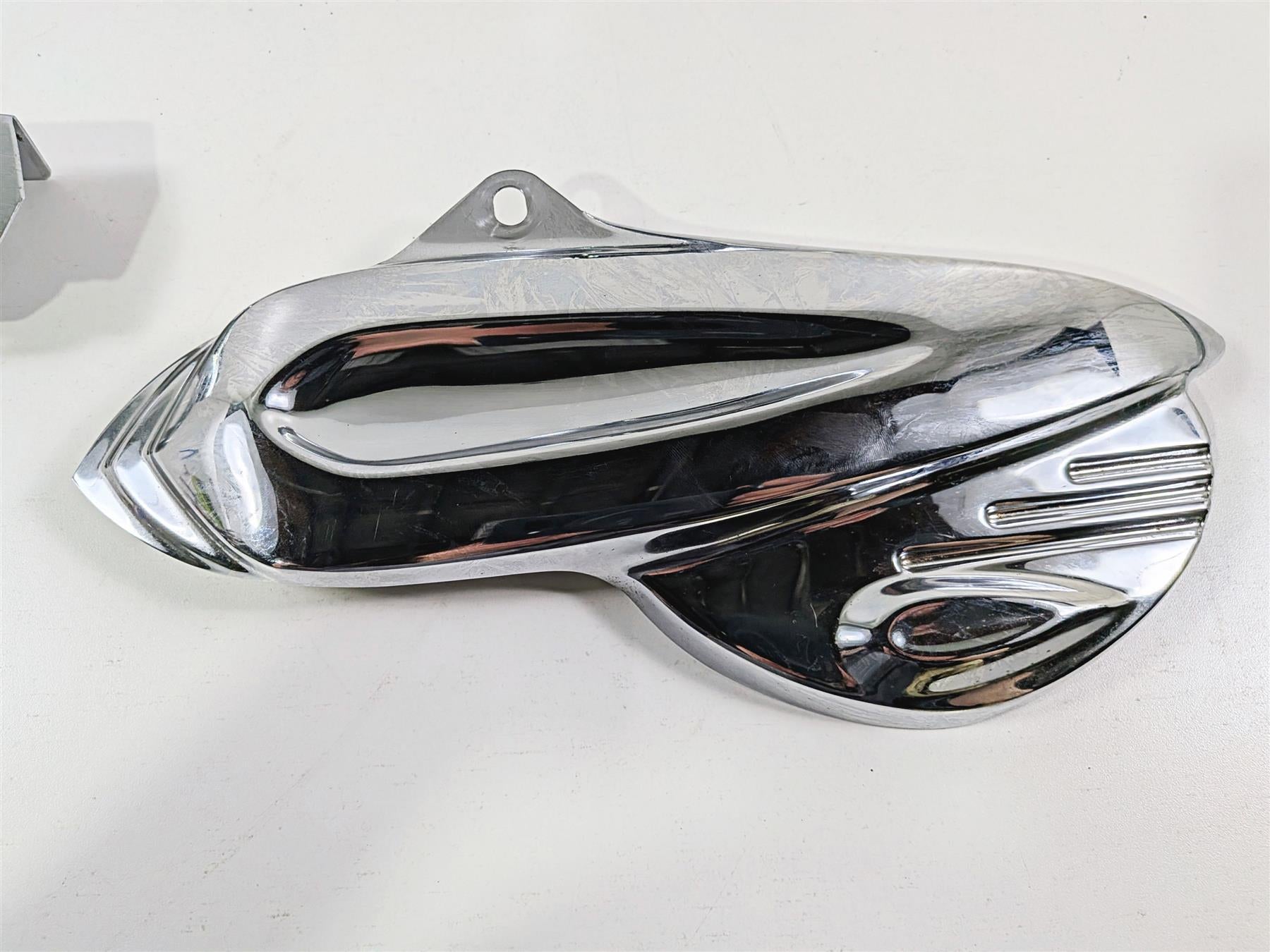 2003 Honda V-Twin VTX1800 C Kuryakyn Swingarm Differential Cover Set 8285 8688 {{ shop.shopifyCountryName }} - Mototech271