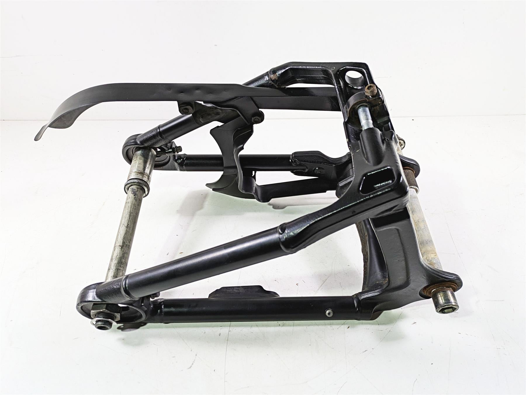 2018 Harley Softail FXFBS Fat Bob Rear Swing Arm Swingarm - Read 47400099BYM | Mototech271