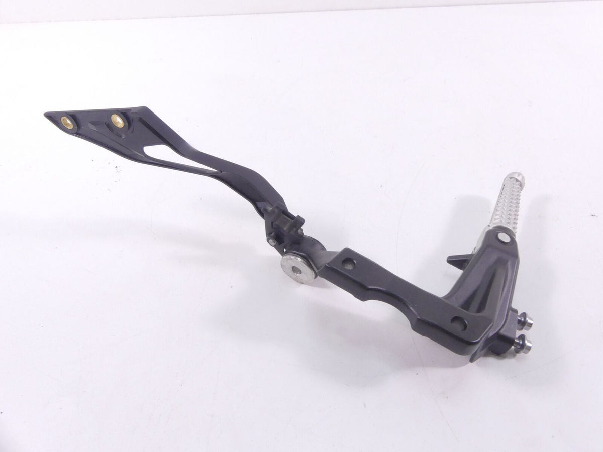 2019 Yamaha VMX17 V-Max 1700 Rear Right Side Passenger Footpeg 2S3-27440-00-00 {{ shop.shopifyCountryName }} - Mototech271
