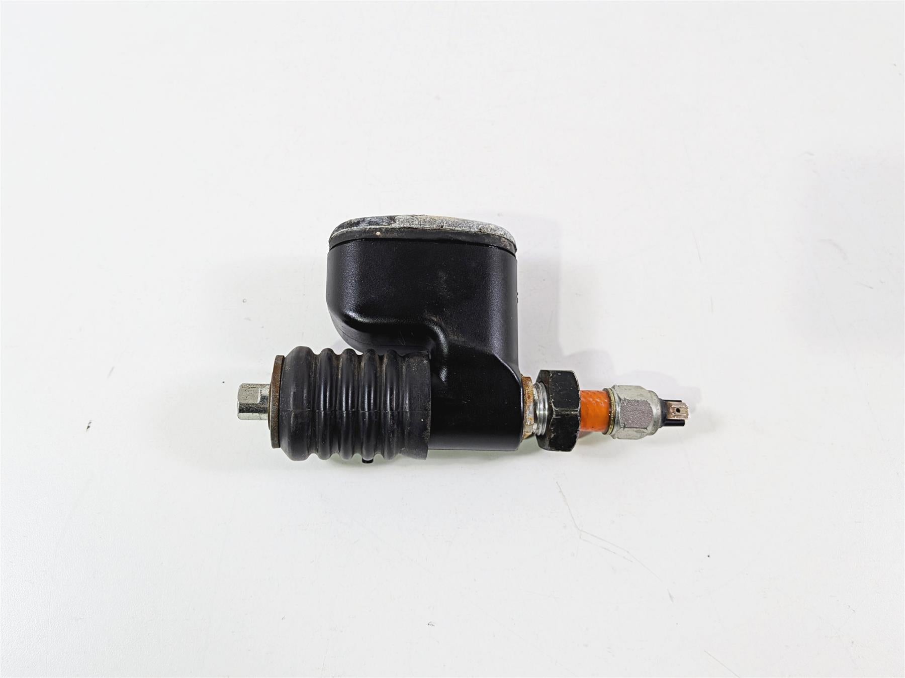 2011 Harley FXDF Dyna Fat Bob Rear Brake Master Cylinder 42474-06C {{ shop.shopifyCountryName }} - Mototech271