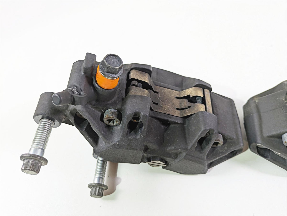 2009 Harley XR1200 Sportster Front Brake Caliper Set 42943-08 42944-08 {{ shop.shopifyCountryName }} - Mototech271