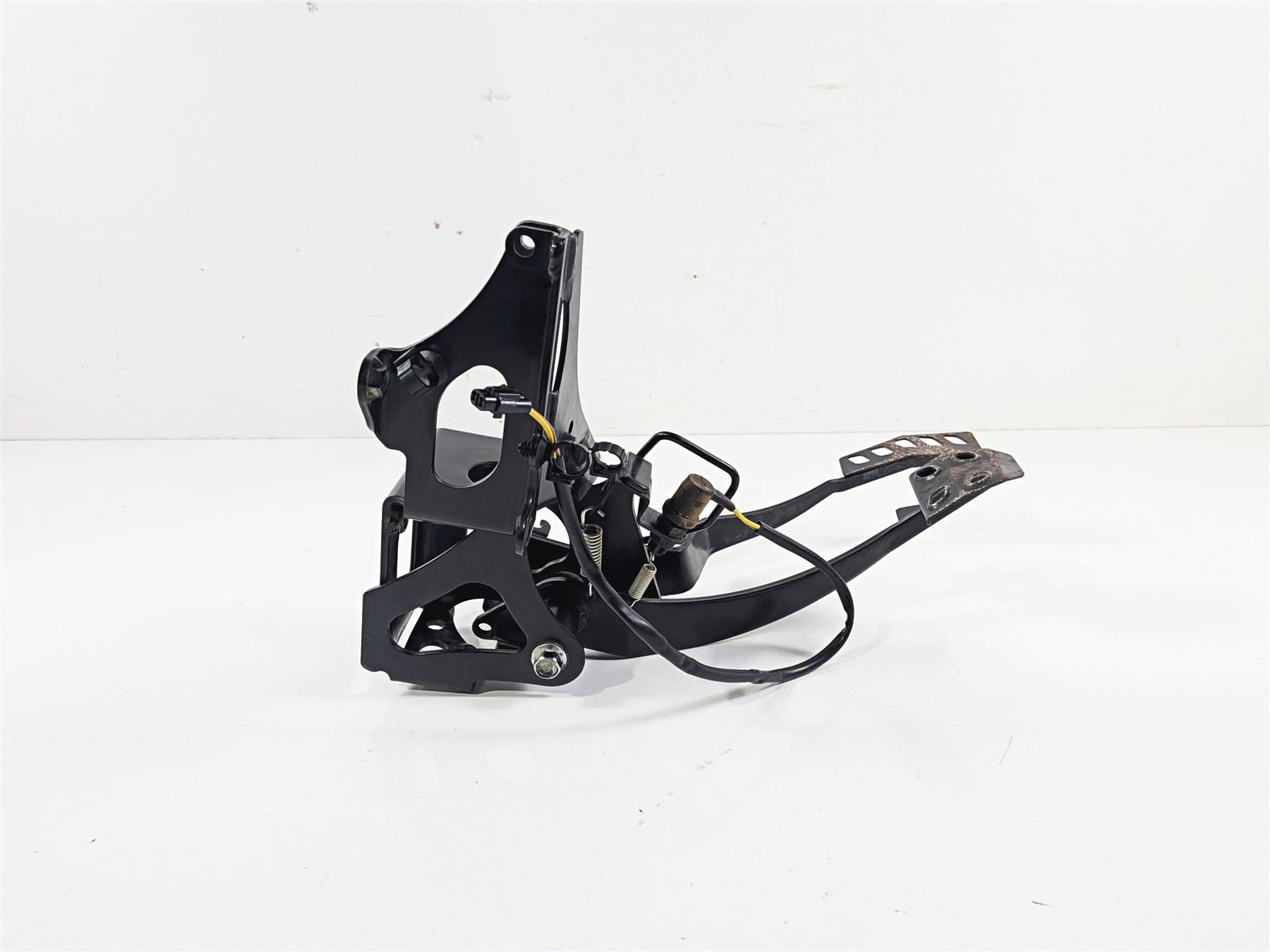 2017 Yamaha YXZ1000R EPS SS Foot Brake Accelerate Pedal Set B57-F2548-00-00 {{ shop.shopifyCountryName }} - Mototech271