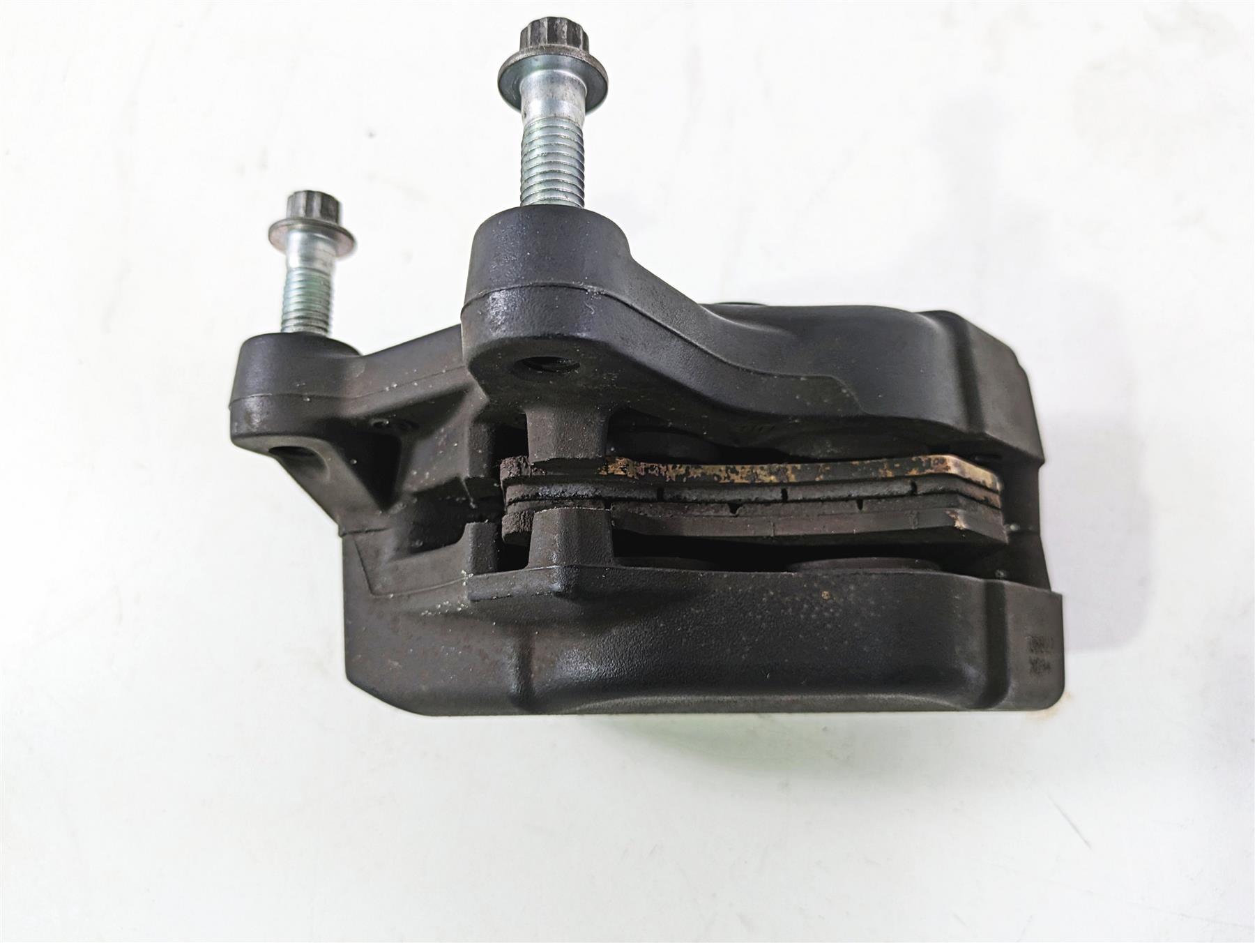 2020 Harley Touring FLHT Electra Glide Front Brake Caliper Set 43027-08 44023-08 {{ shop.shopifyCountryName }} - Mototech271