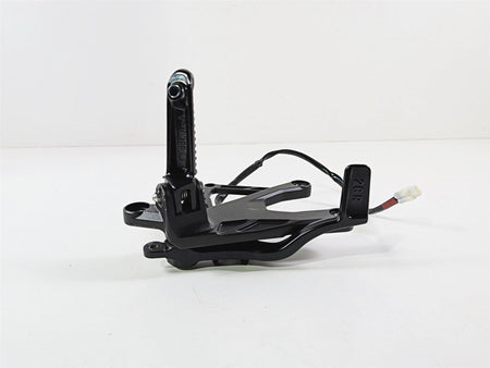 2016 Yamaha YZF R1 RN32 Front Right Foot Peg & Brake Pedal 2CR-27443-00-00 {{ shop.shopifyCountryName }} - Mototech271