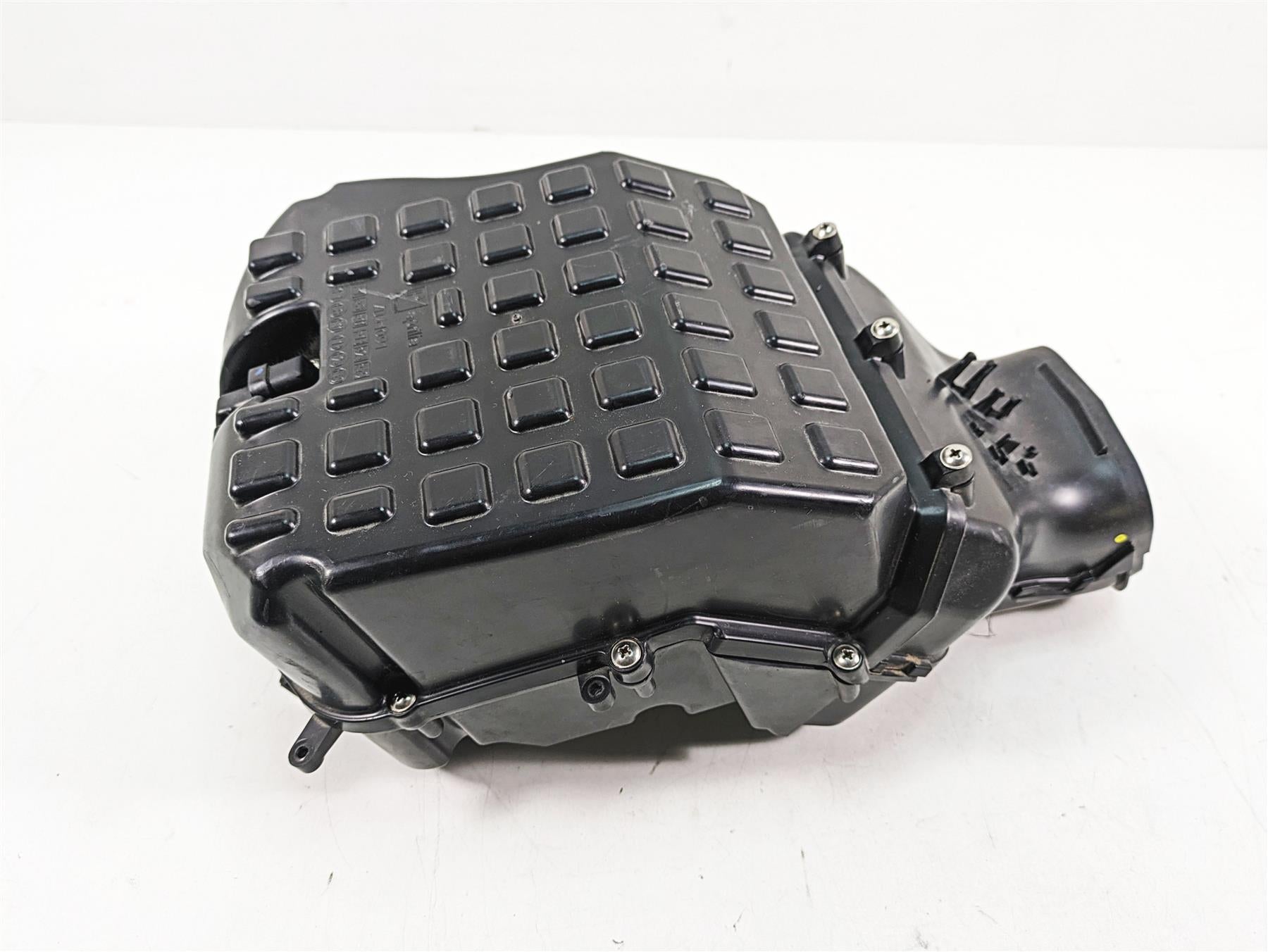 2021 Aprilia RS660 Air Filter Cleaner Breather Box 2B006527 2B006529 {{ shop.shopifyCountryName }} - Mototech271