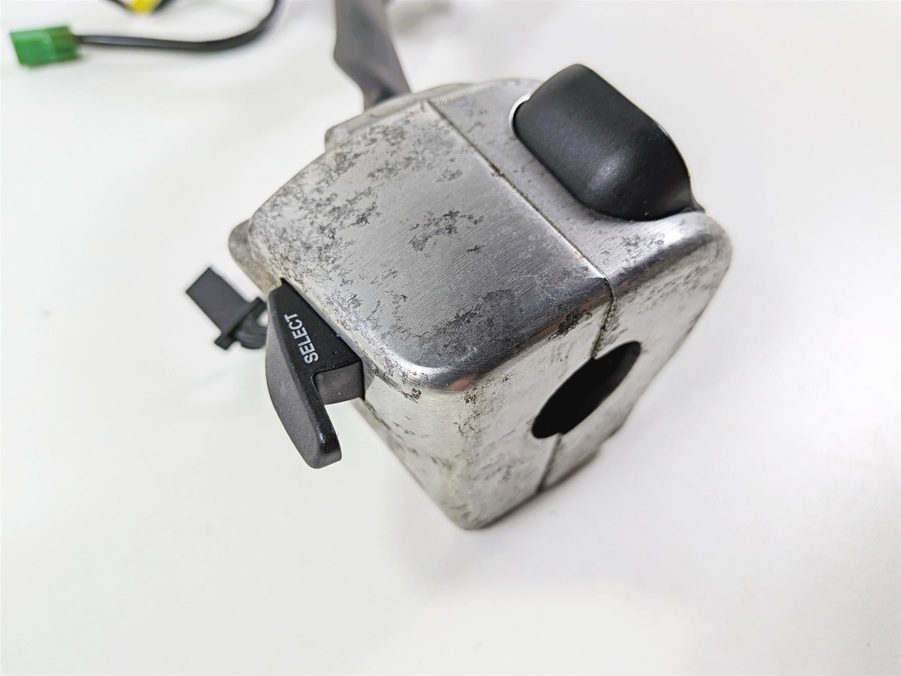 2012 Yamaha XV1900 Raider S Left Hand Control Switch Light Blinker 5C7-83972-10 {{ shop.shopifyCountryName }} - Mototech271