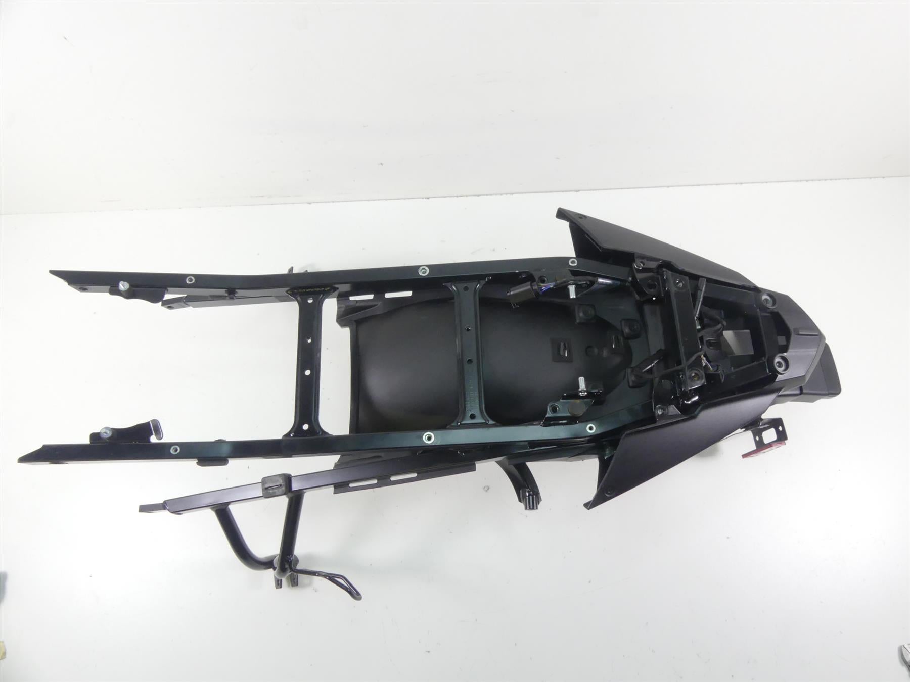 2017 BMW F800GS K72 Rear Subframe Sub Frame License Plate Holder Set 46518531590 {{ shop.shopifyCountryName }} - Mototech271