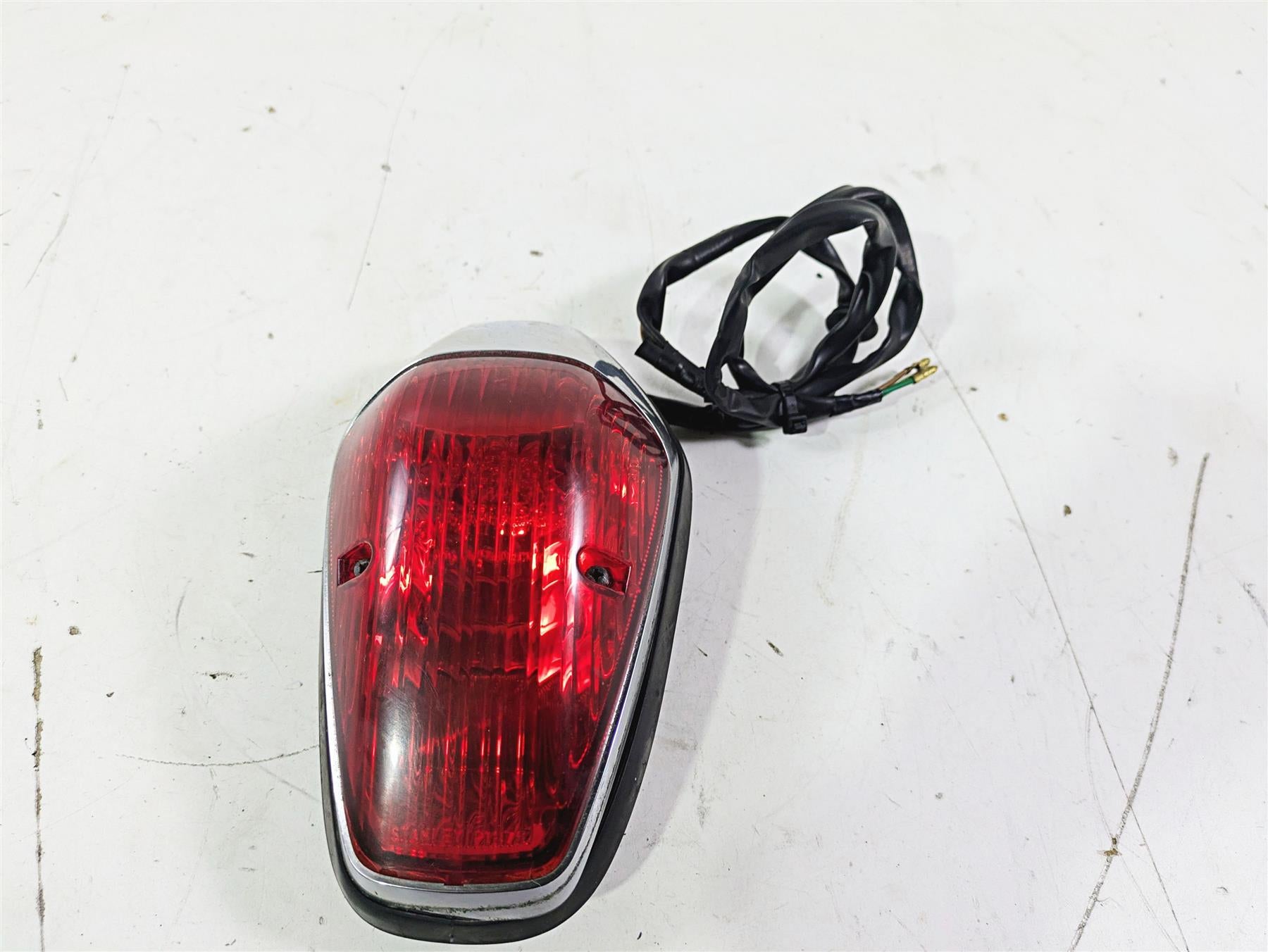 2002 Honda V-Twin VTX1800 C Taillight Tail Light Lamp 33701-MCH-672